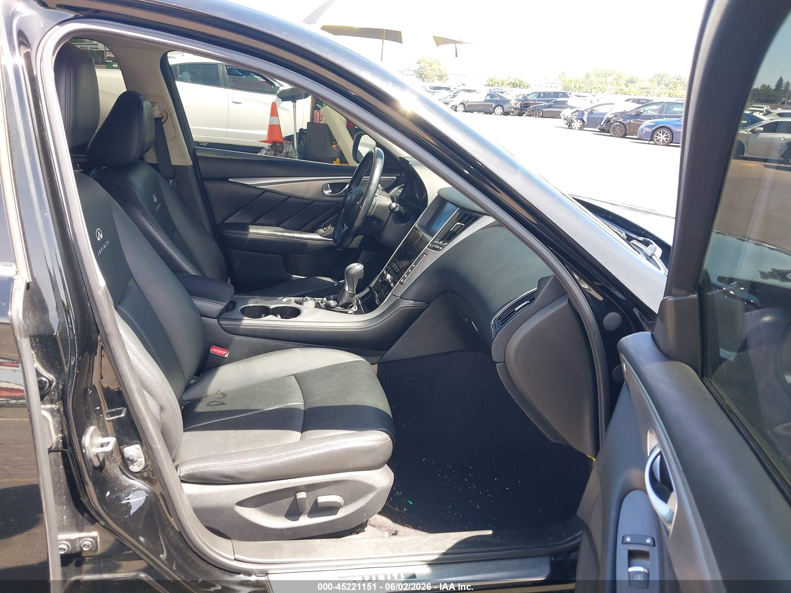 2014 Infiniti Q50 Premium Black vin: JN1BV7AR7EM704828