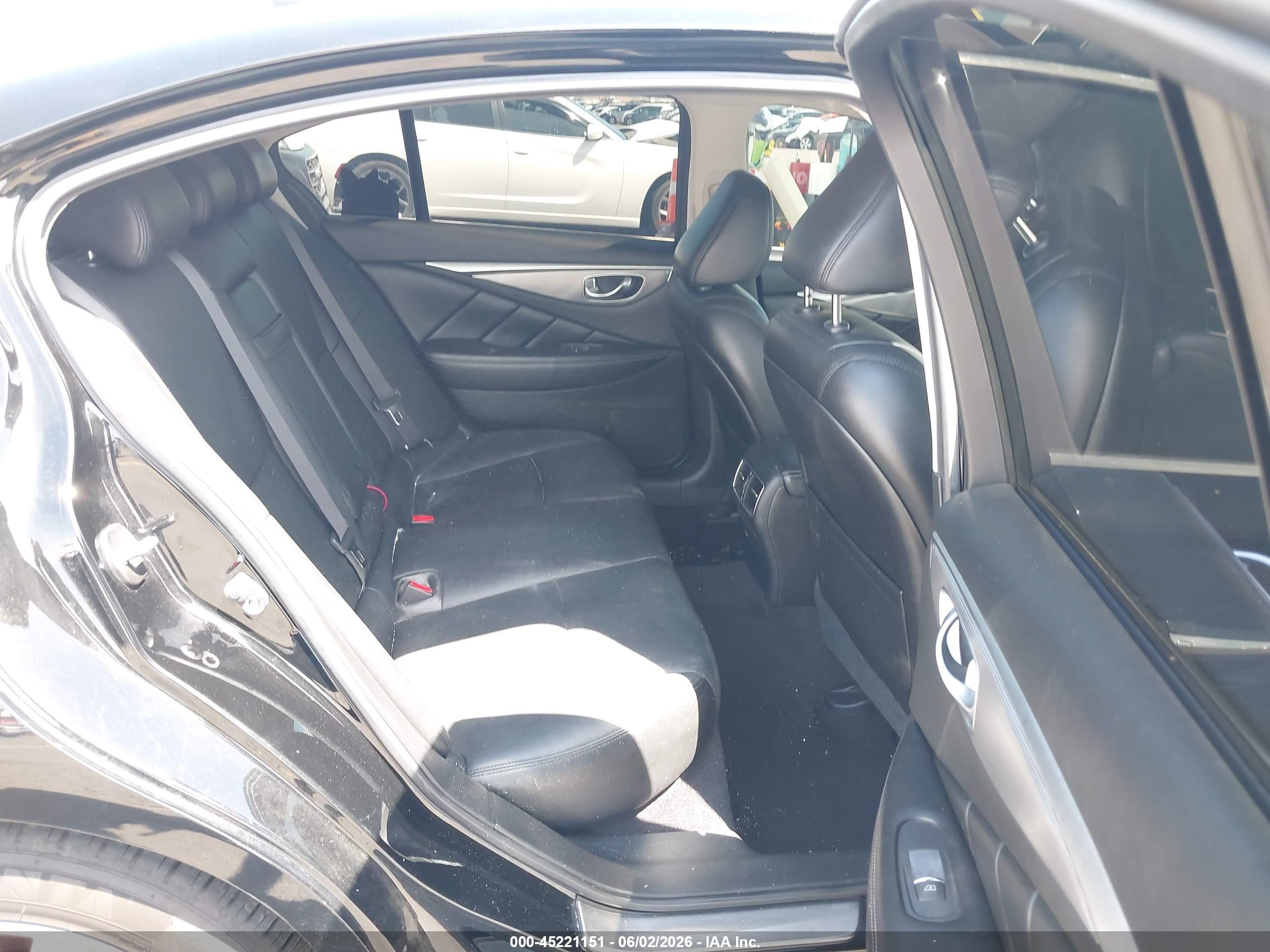 2014 Infiniti Q50 Premium Black vin: JN1BV7AR7EM704828