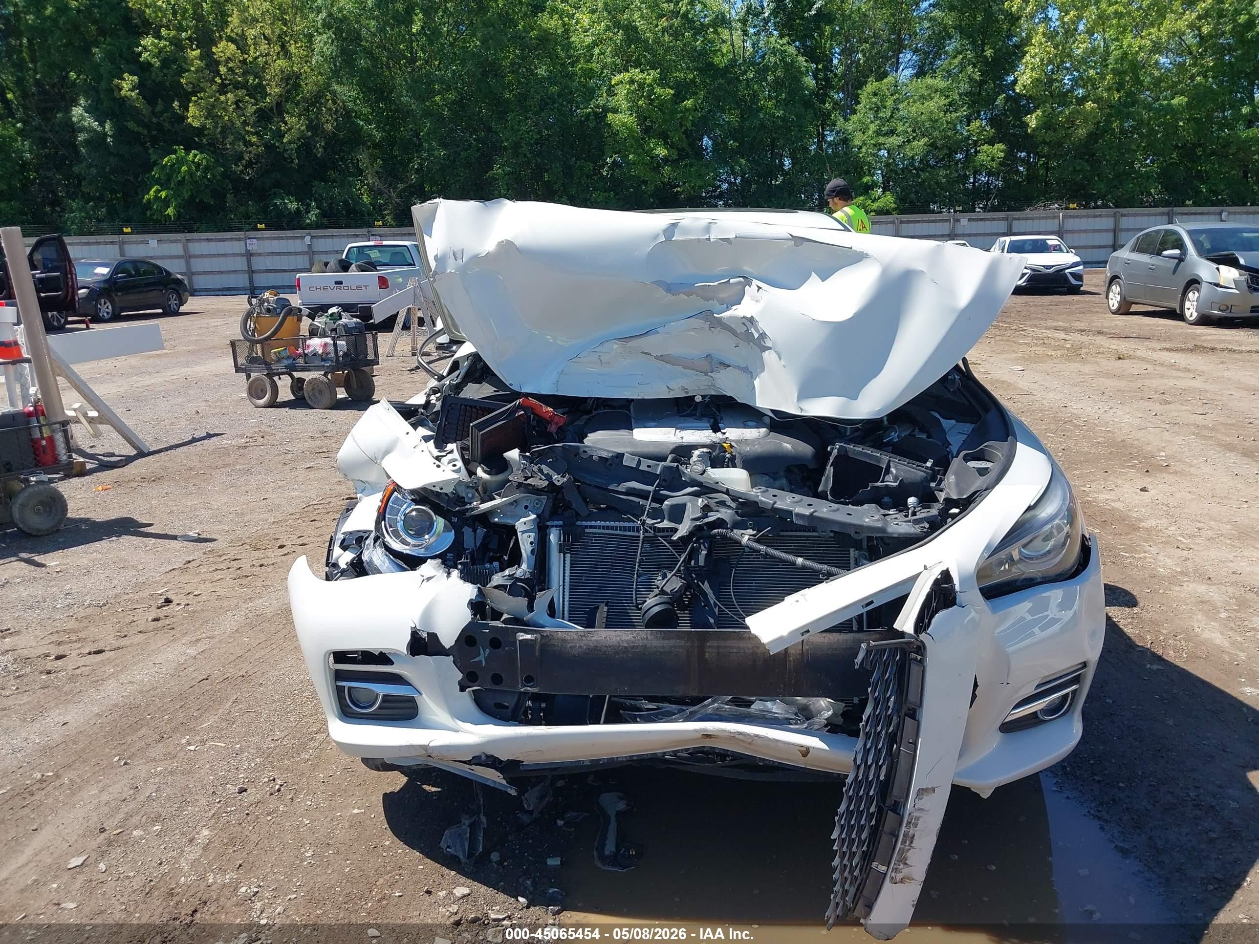 2015 Infiniti Q50 Premium Белый vin: JN1BV7AR7FM396044