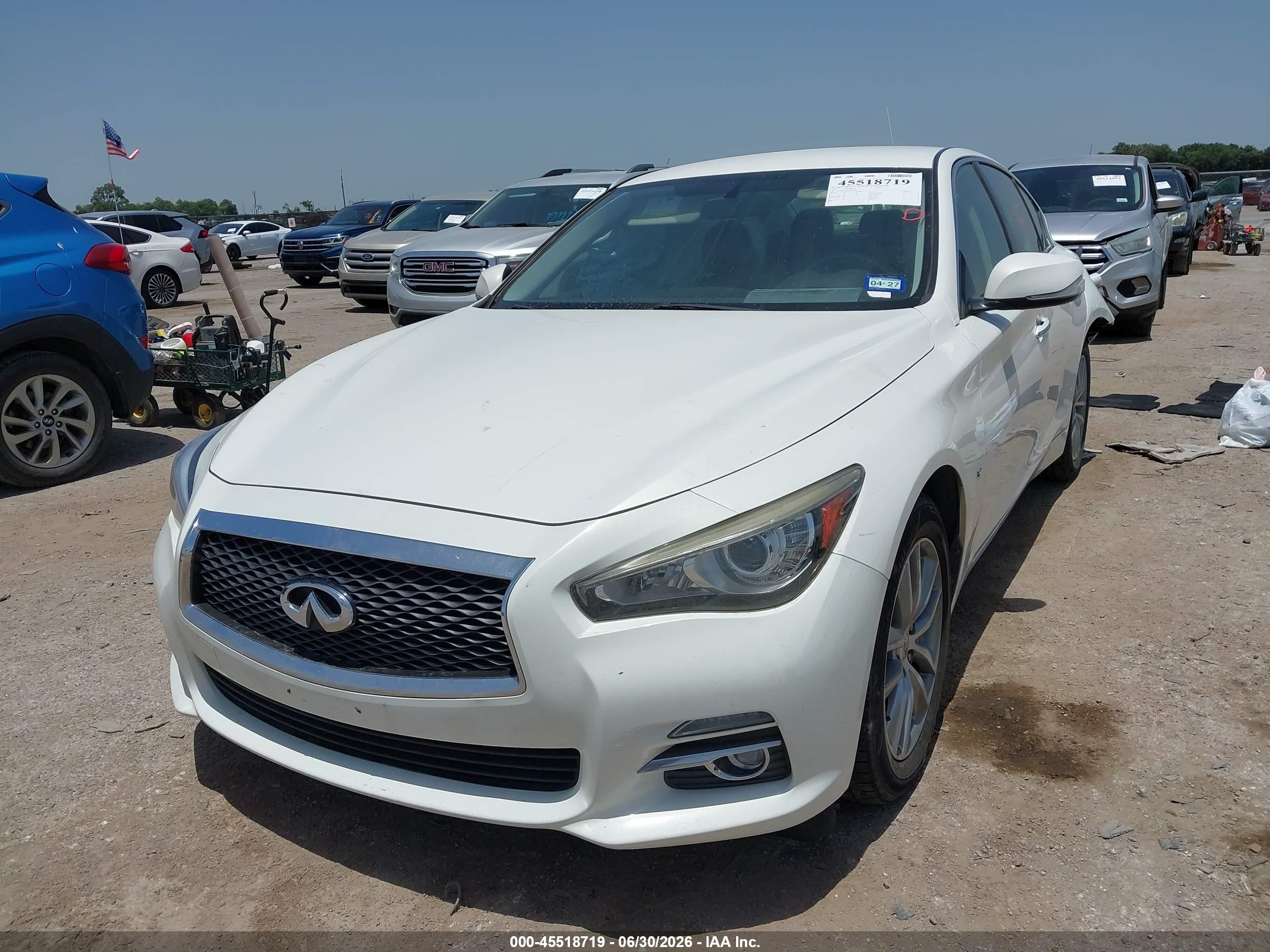 2015 Infiniti Q50 White vin: JN1BV7AR7FM399753