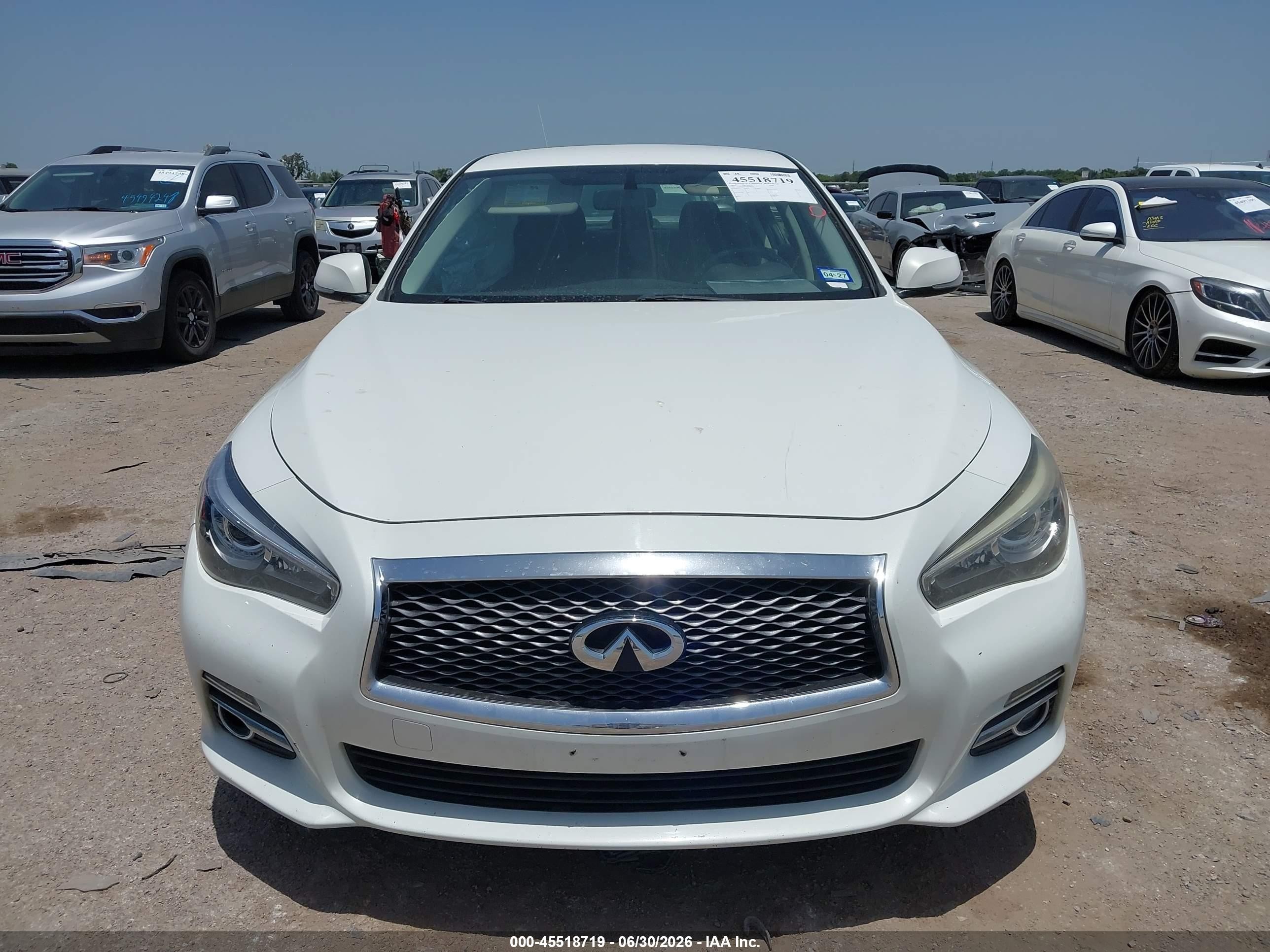 2015 Infiniti Q50 White vin: JN1BV7AR7FM399753
