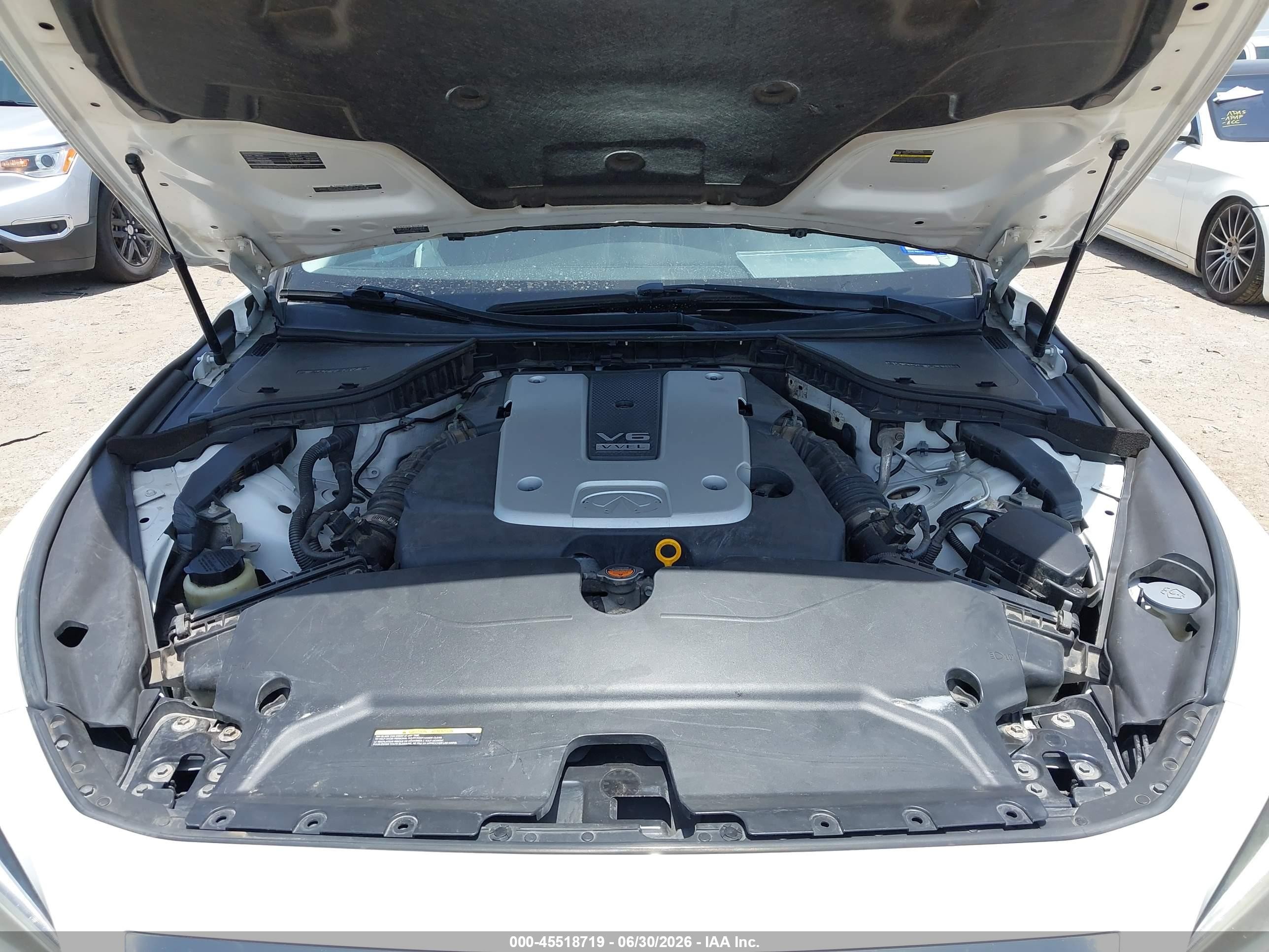 2015 Infiniti Q50 White vin: JN1BV7AR7FM399753