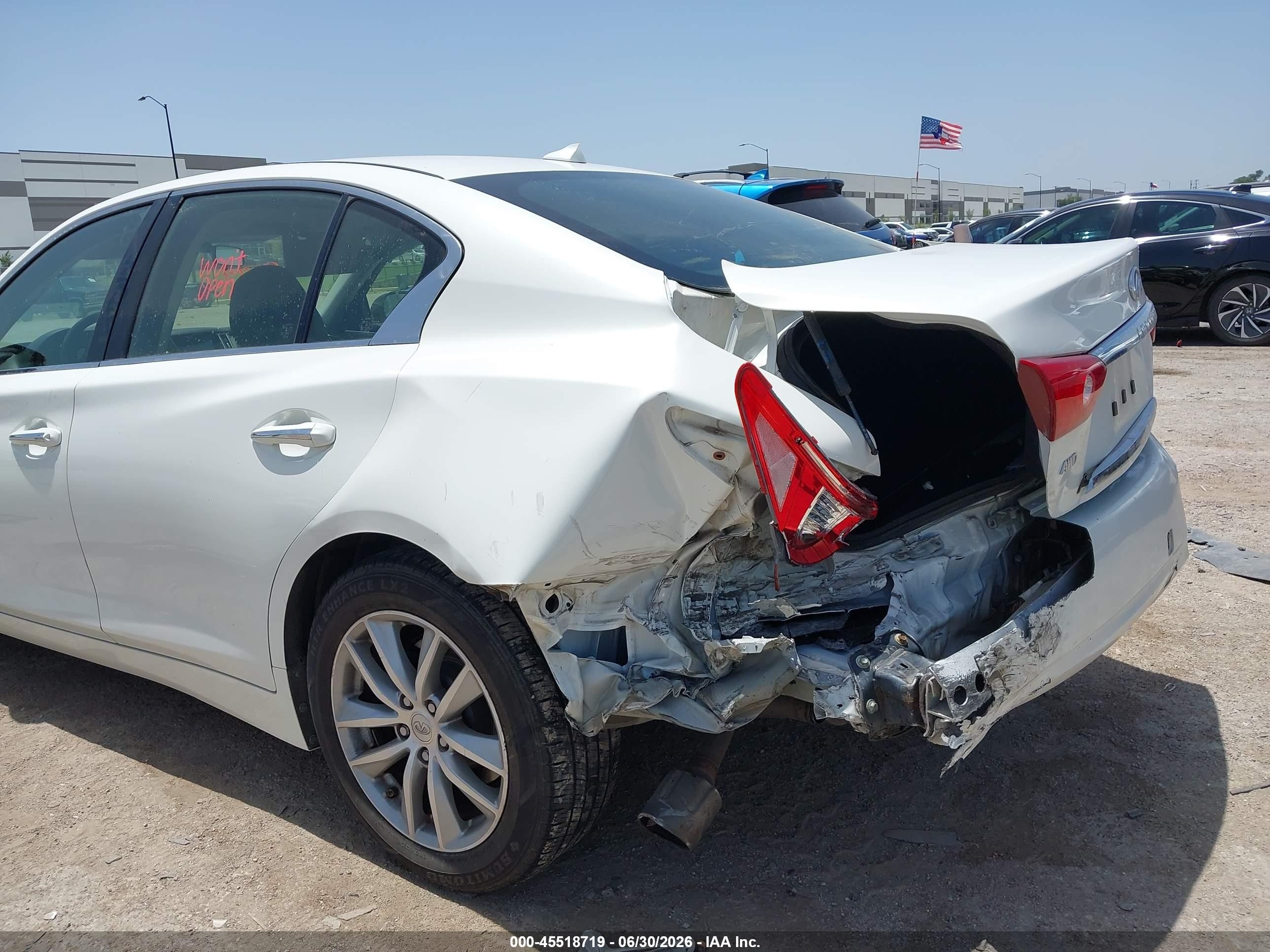 2015 Infiniti Q50 White vin: JN1BV7AR7FM399753