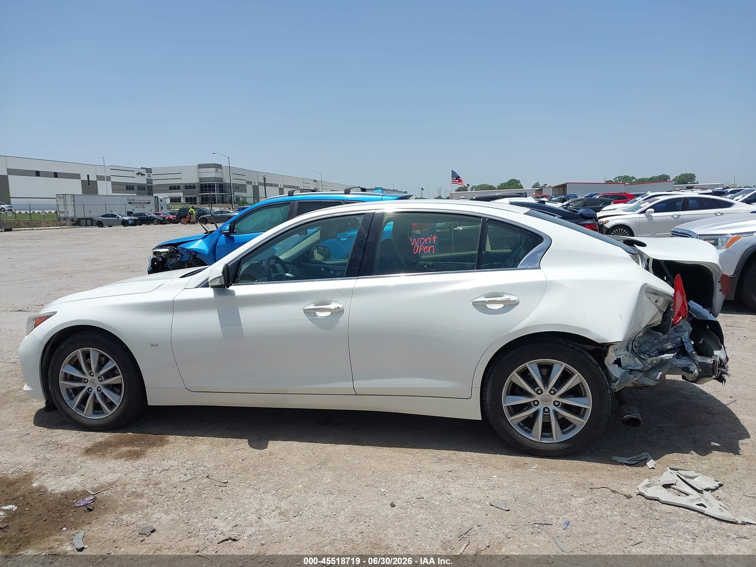 2015 Infiniti Q50 White vin: JN1BV7AR7FM399753