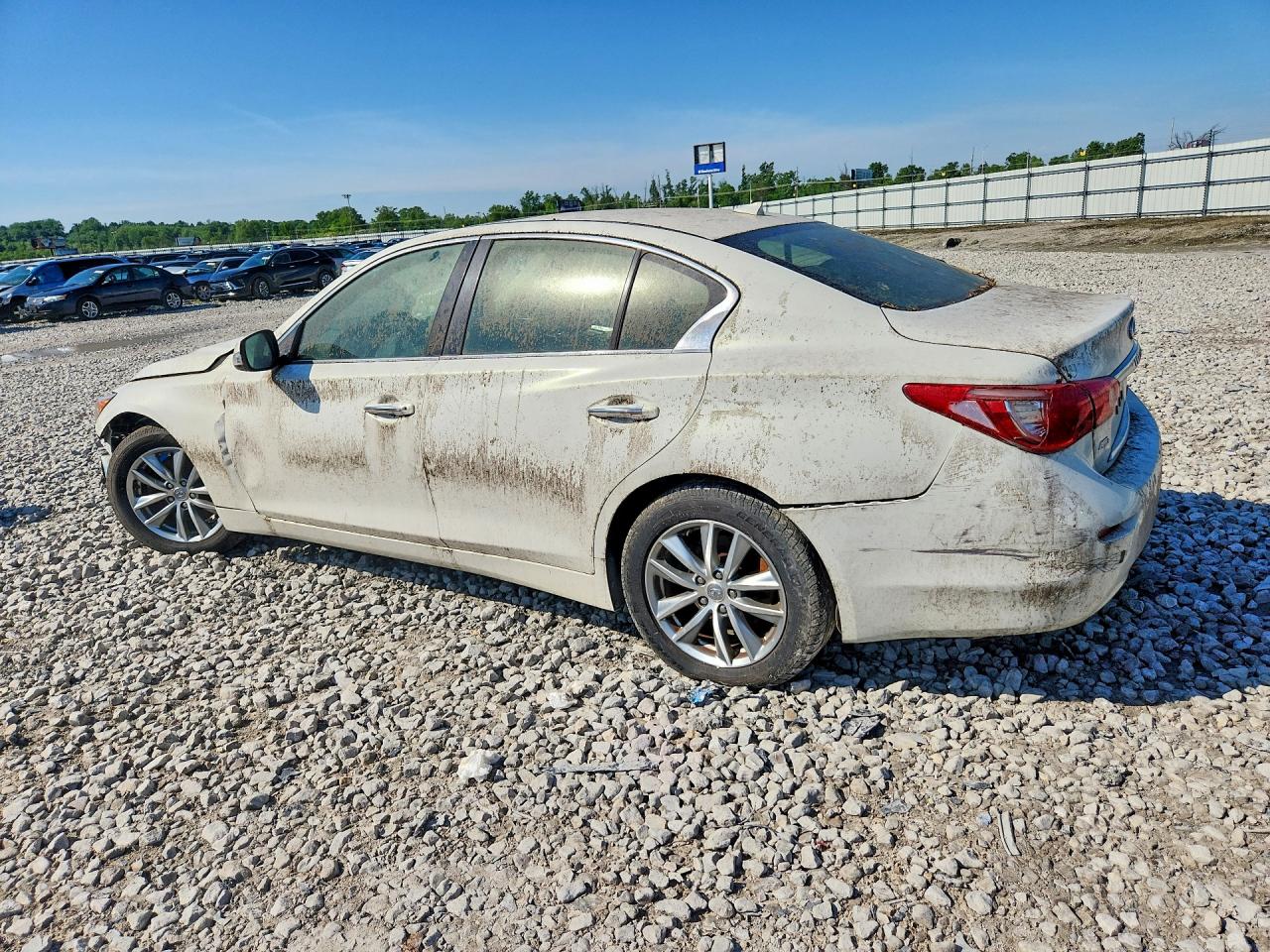 2015 Infiniti Q50 Base White vin: JN1BV7AR7FM400965