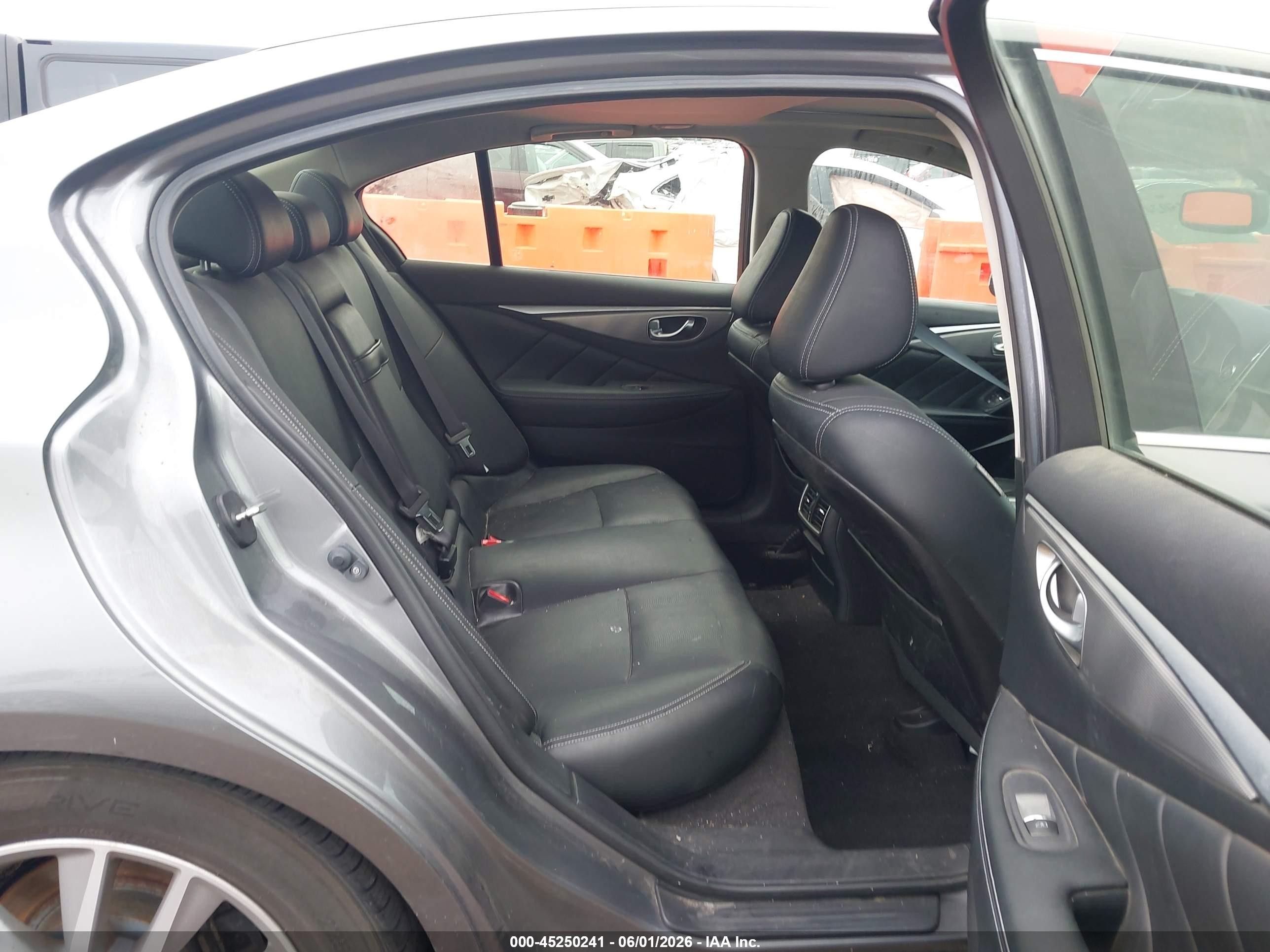 2015 Infiniti Q50 Premium Серый vin: JN1BV7AR7FM407480
