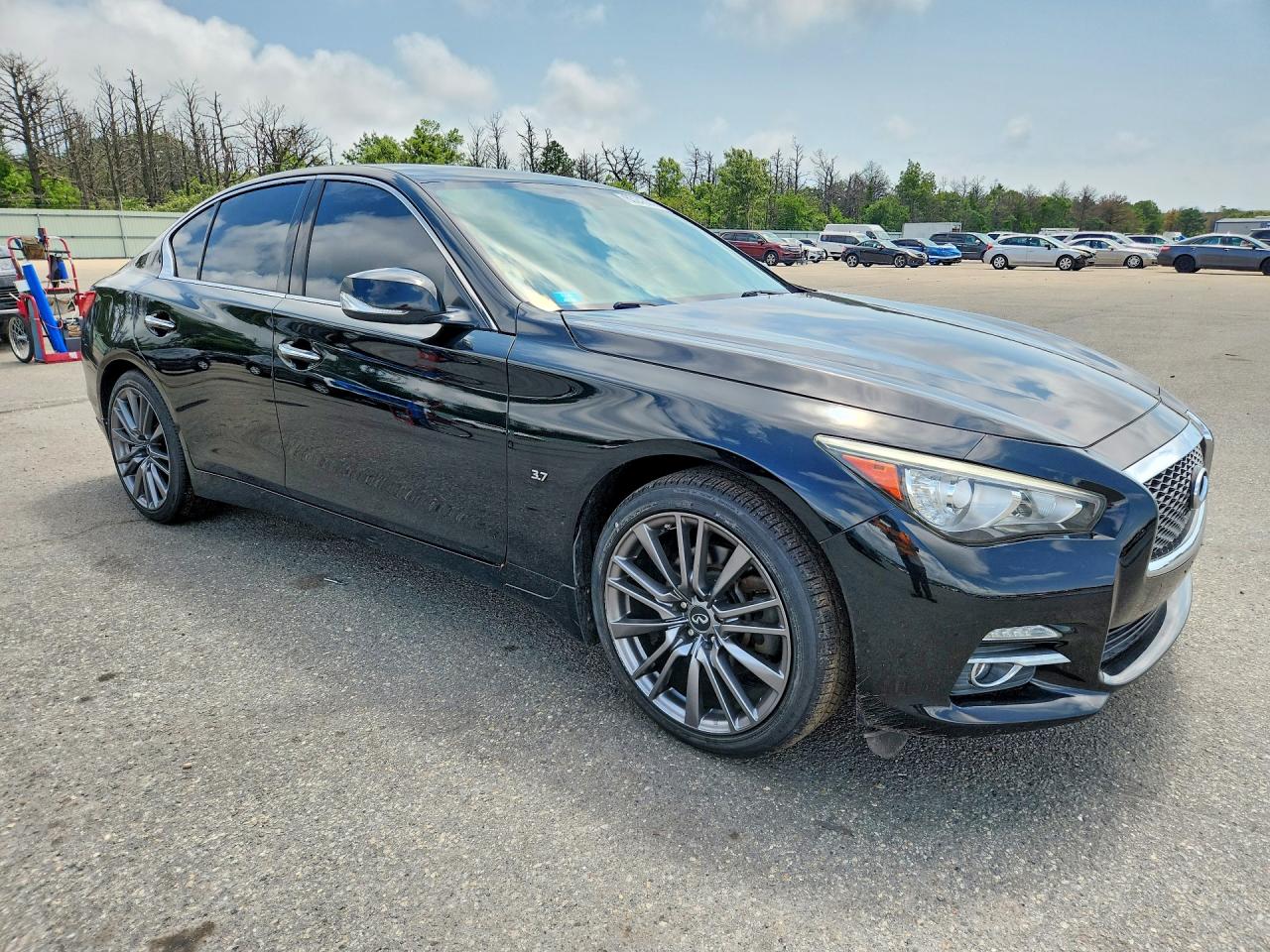 2015 Infiniti Q50 Premium Black vin: JN1BV7AR7FM411304