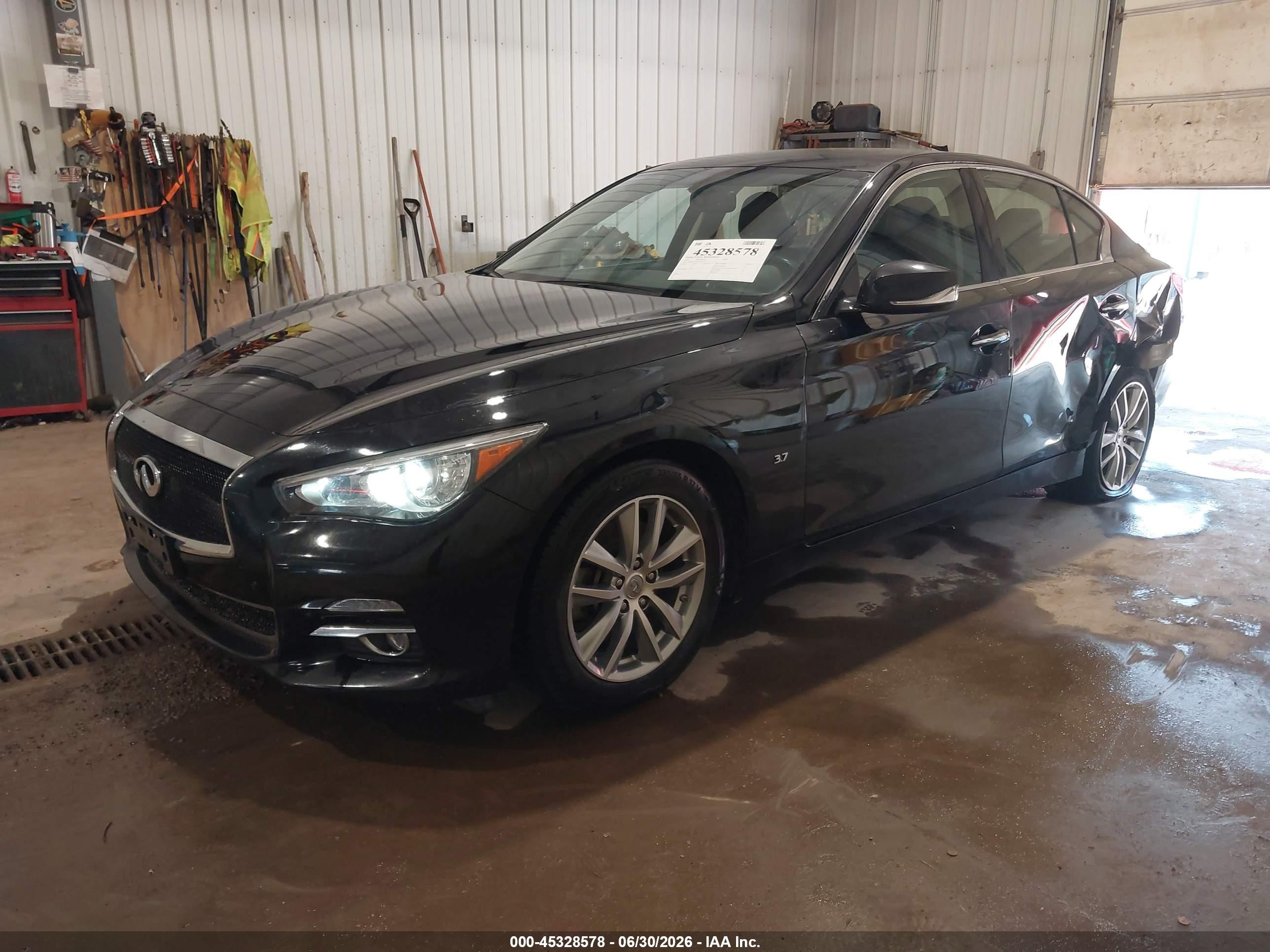 2015 Infiniti Q50 Premium Black vin: JN1BV7AR7FM415109