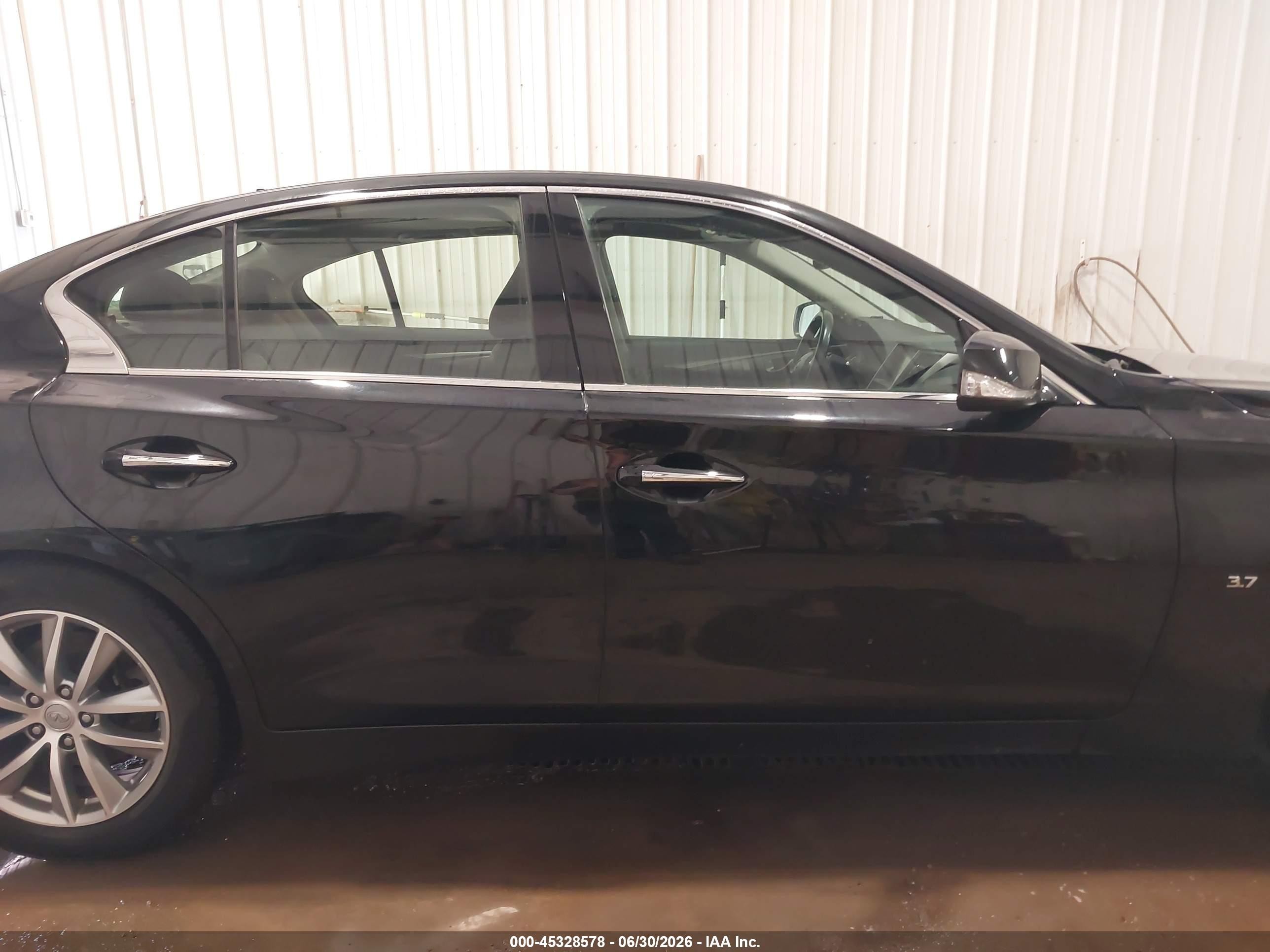 2015 Infiniti Q50 Premium Black vin: JN1BV7AR7FM415109