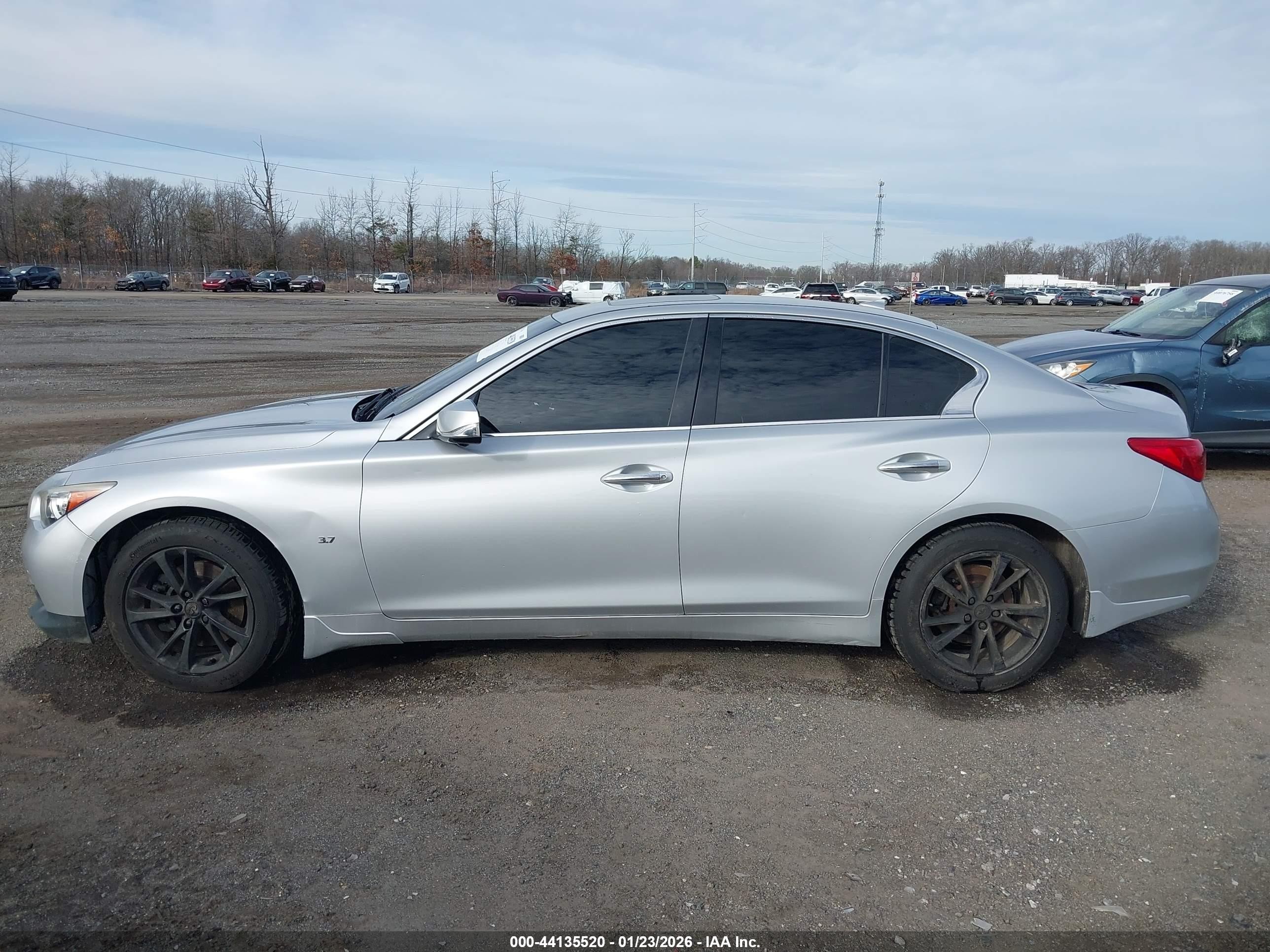 2015 Infiniti Q50 Premium/sport Silver vin: JN1BV7AR7FM418317