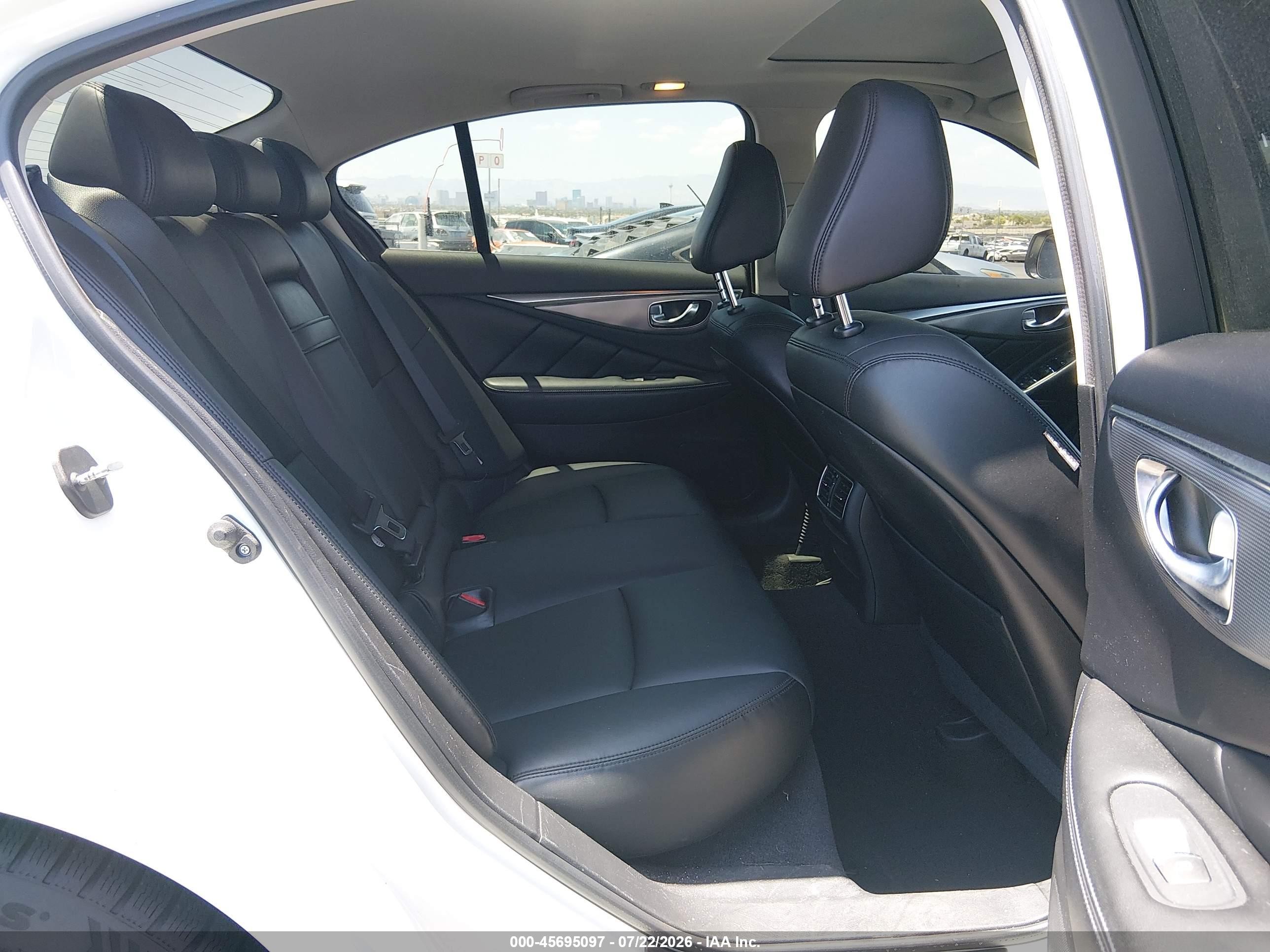 2015 Infiniti Q50   White vin: JN1BV7AR7FM420469