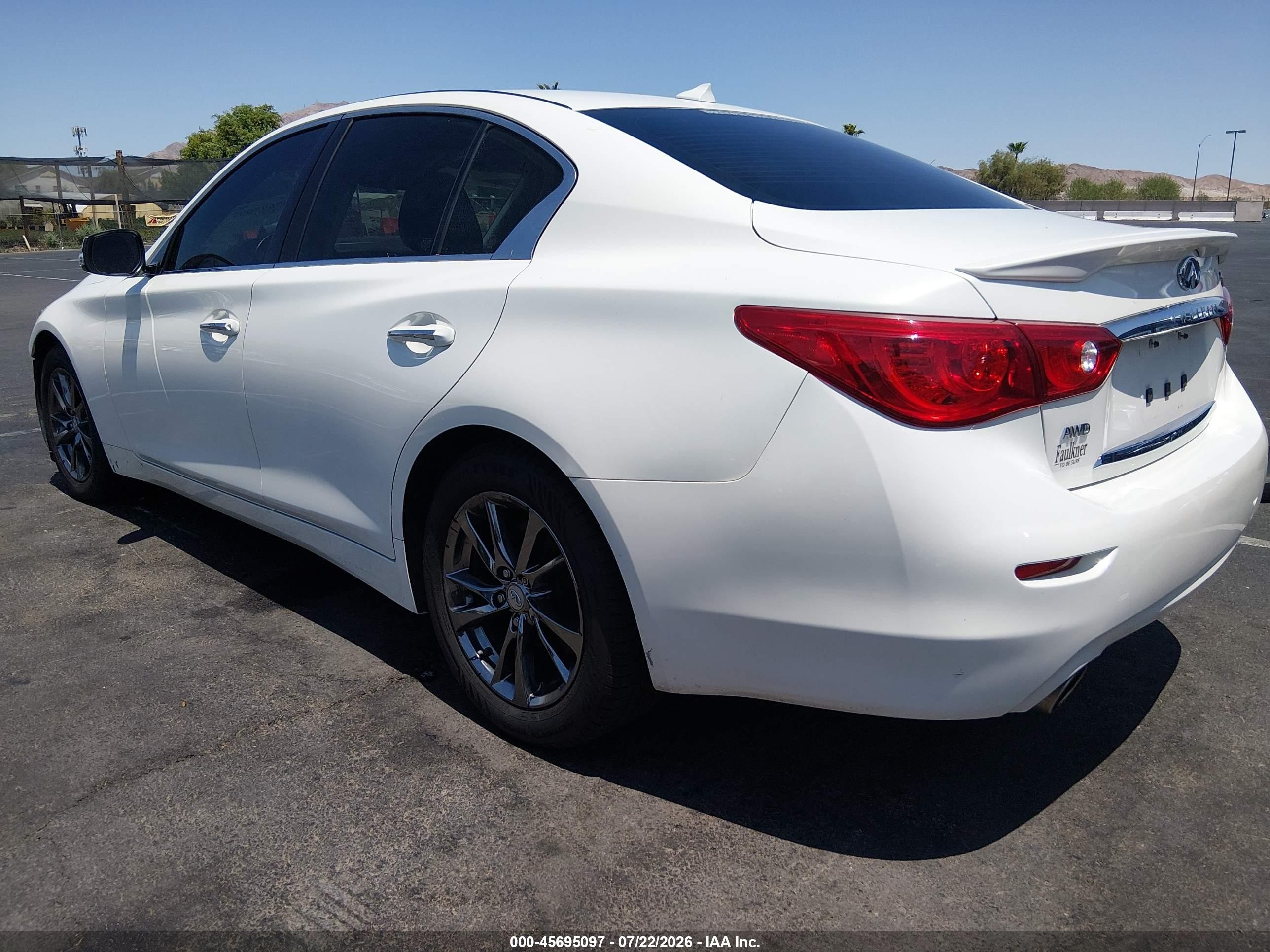 2015 Infiniti Q50   White vin: JN1BV7AR7FM420469