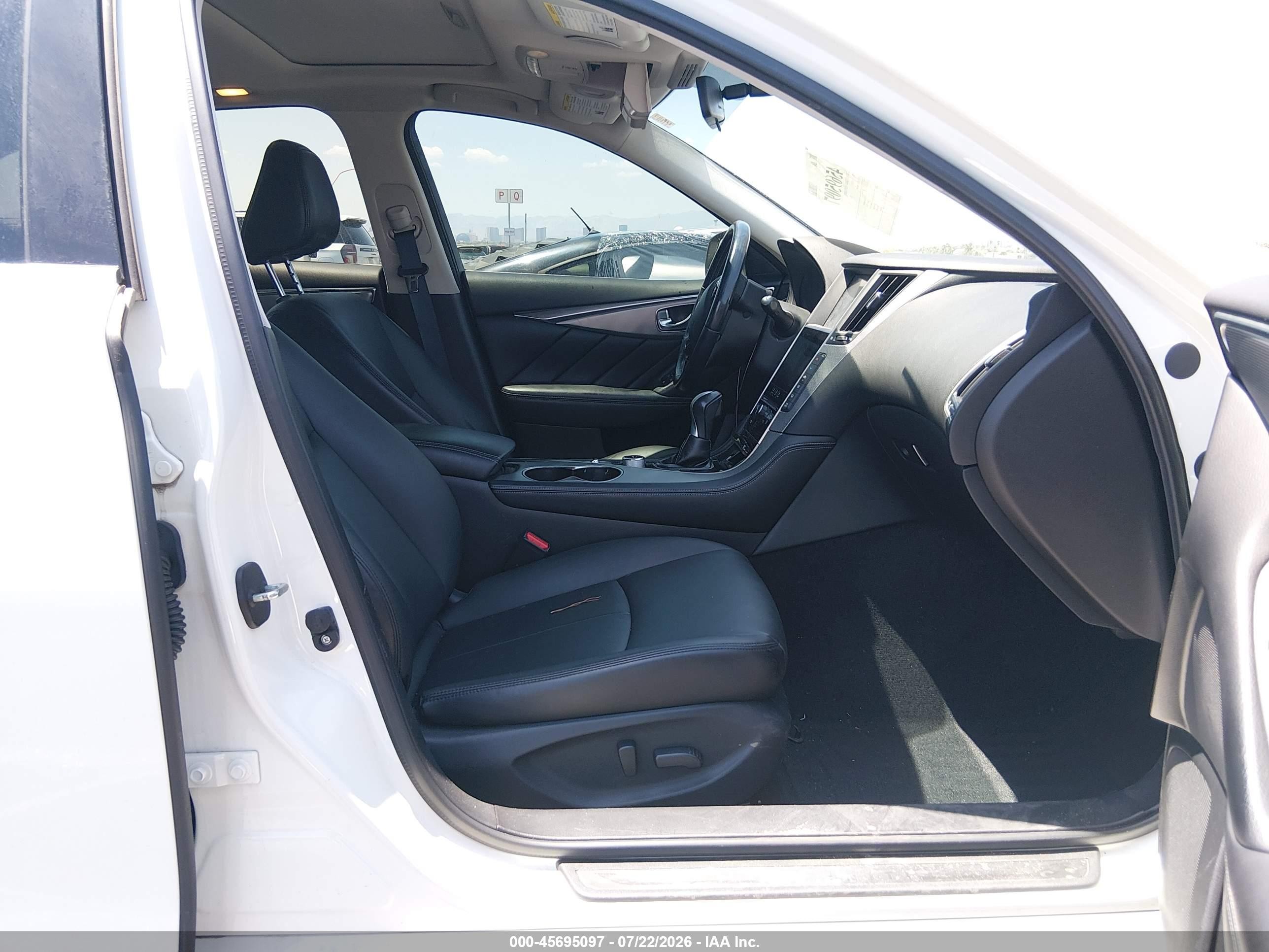2015 Infiniti Q50   White vin: JN1BV7AR7FM420469