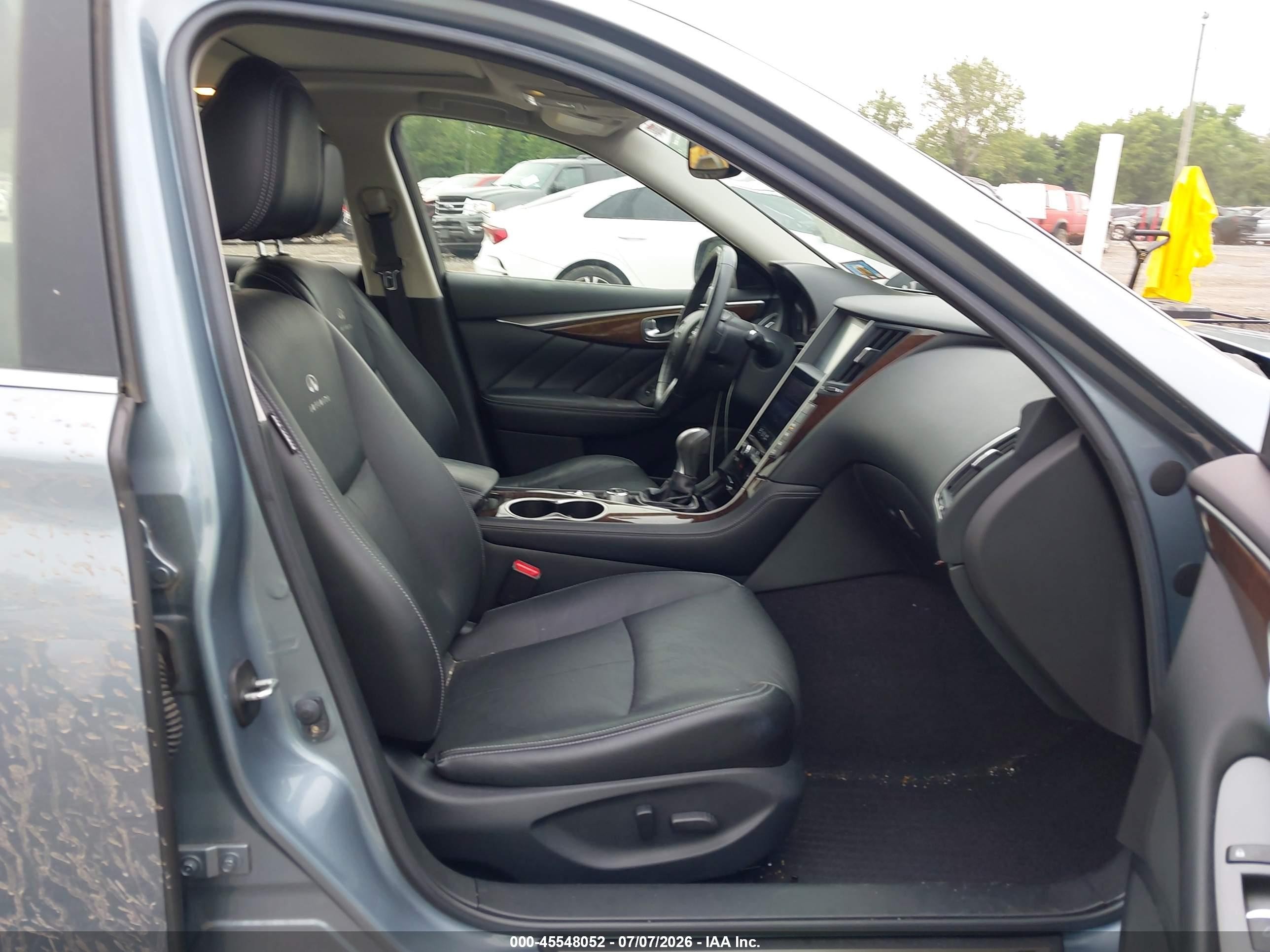2014 Infiniti Q50 Premium Blue vin: JN1BV7AR8EM682905