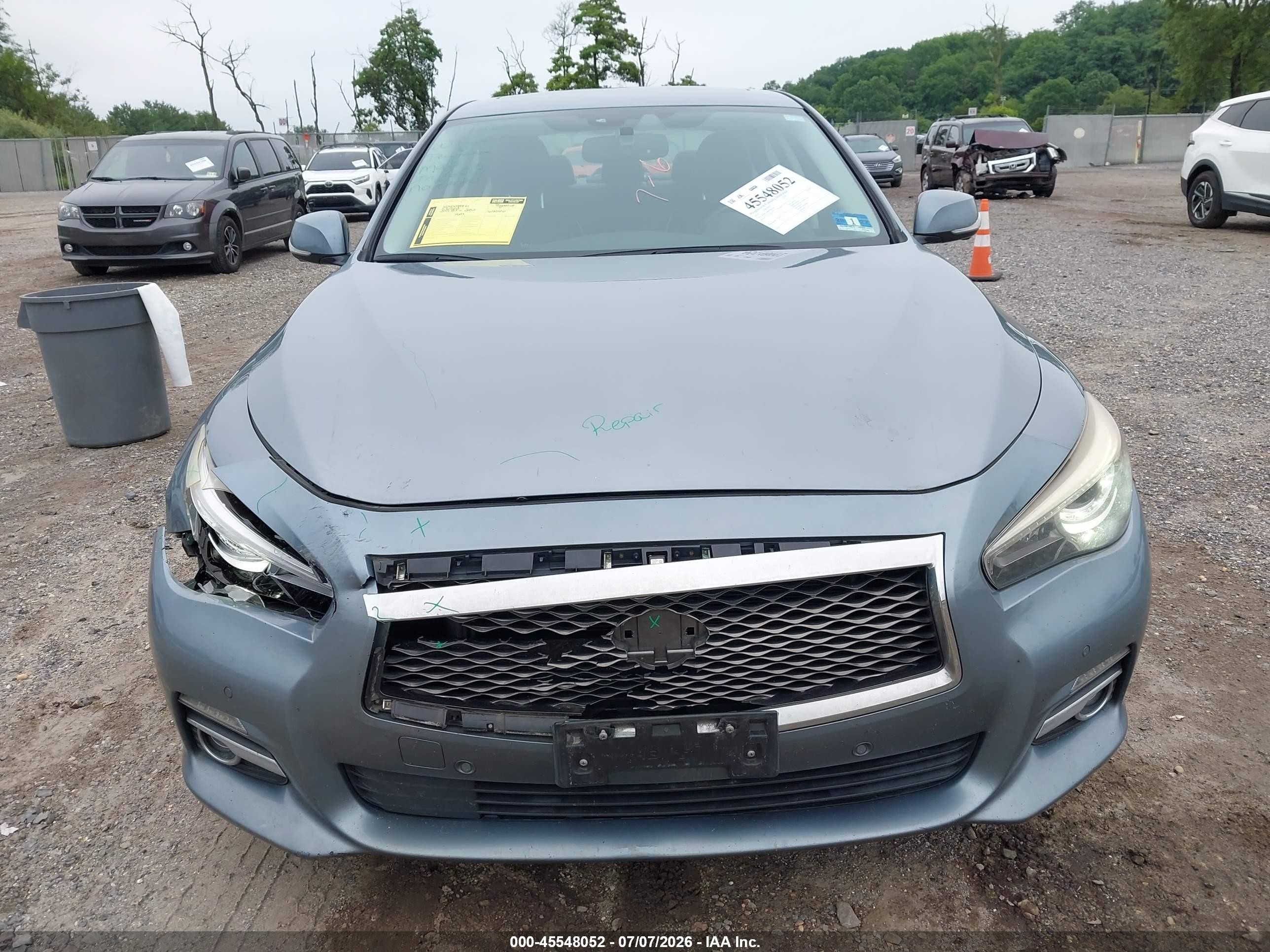 2014 Infiniti Q50 Premium Blue vin: JN1BV7AR8EM682905