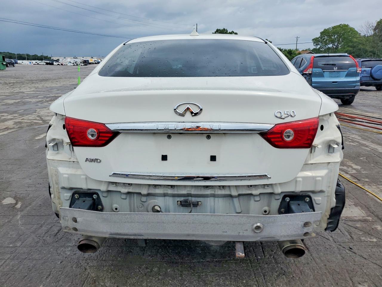 2014 Infiniti Q50 Base White vin: JN1BV7AR8EM687084