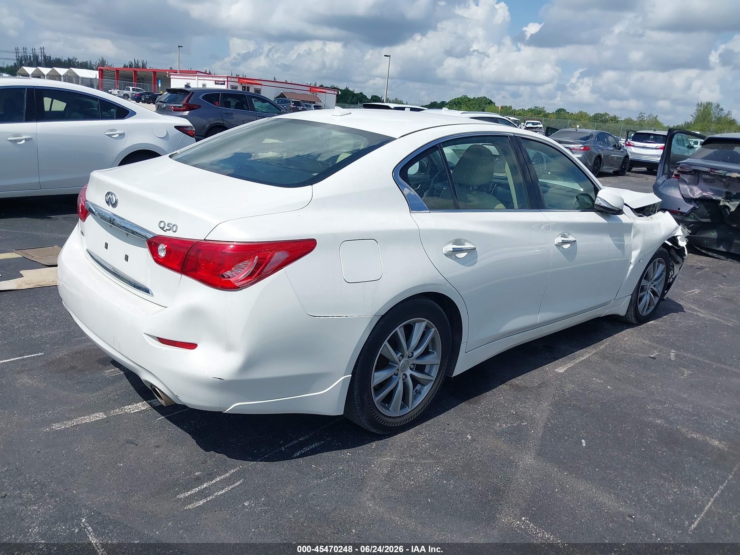 2014 Infiniti Q50 Premium White vin: JN1BV7AR8EM687408