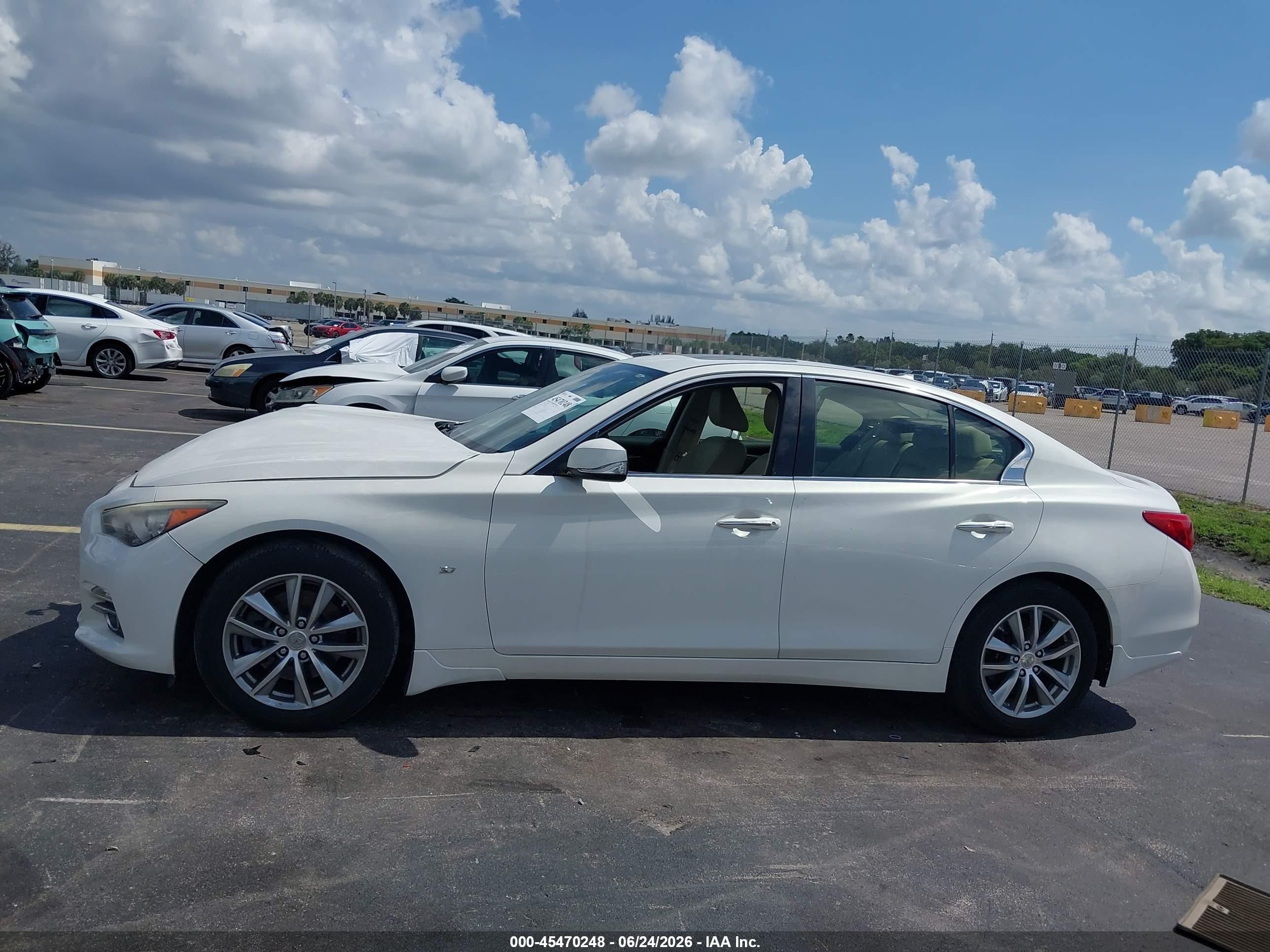 2014 Infiniti Q50 Premium White vin: JN1BV7AR8EM687408
