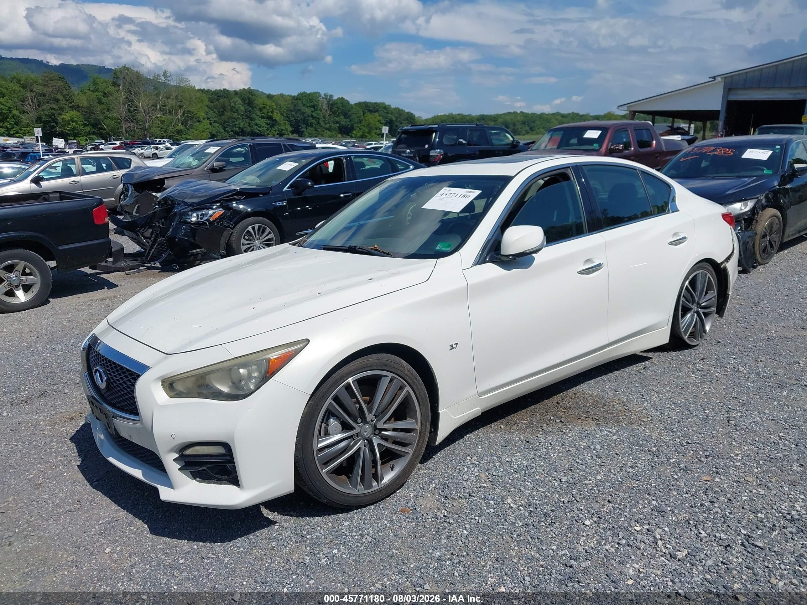 2014 Infiniti Q50 Sport Белый vin: JN1BV7AR8EM688090