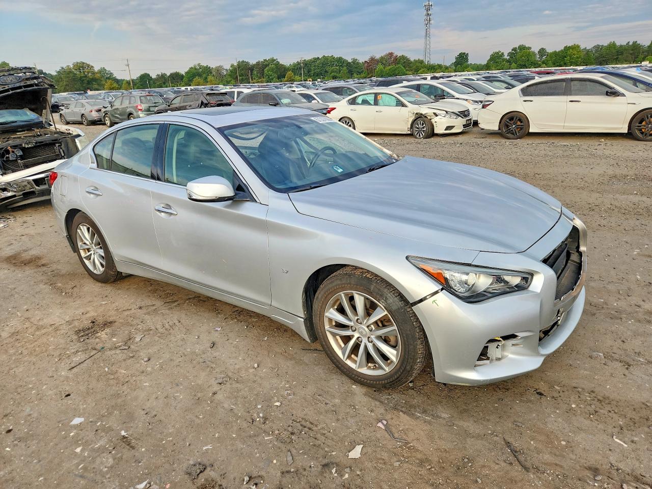 2014 Infiniti Q50 Base Silver vin: JN1BV7AR8EM689904