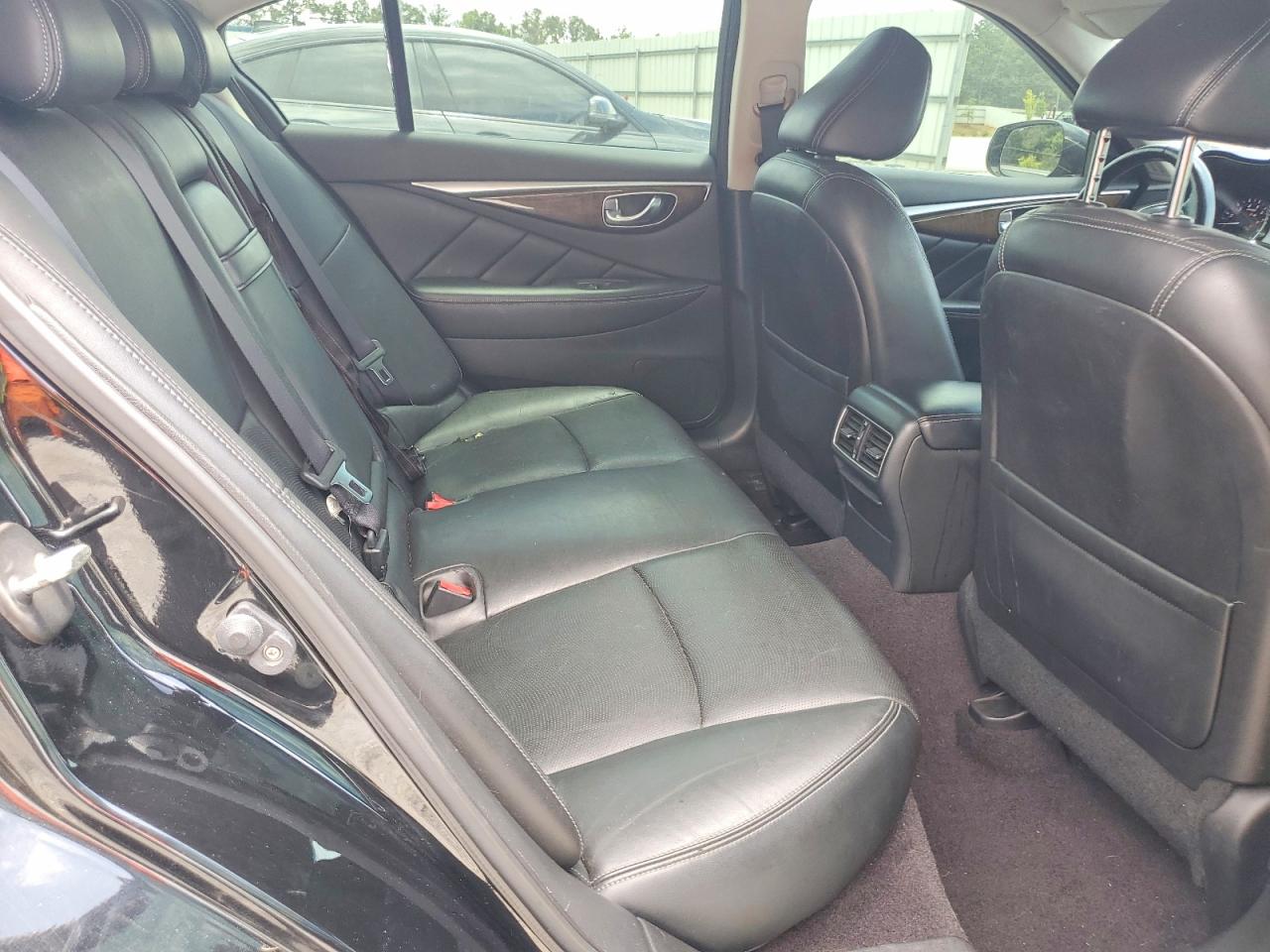 2014 Infiniti Q50 Premium Black vin: JN1BV7AR8EM693631