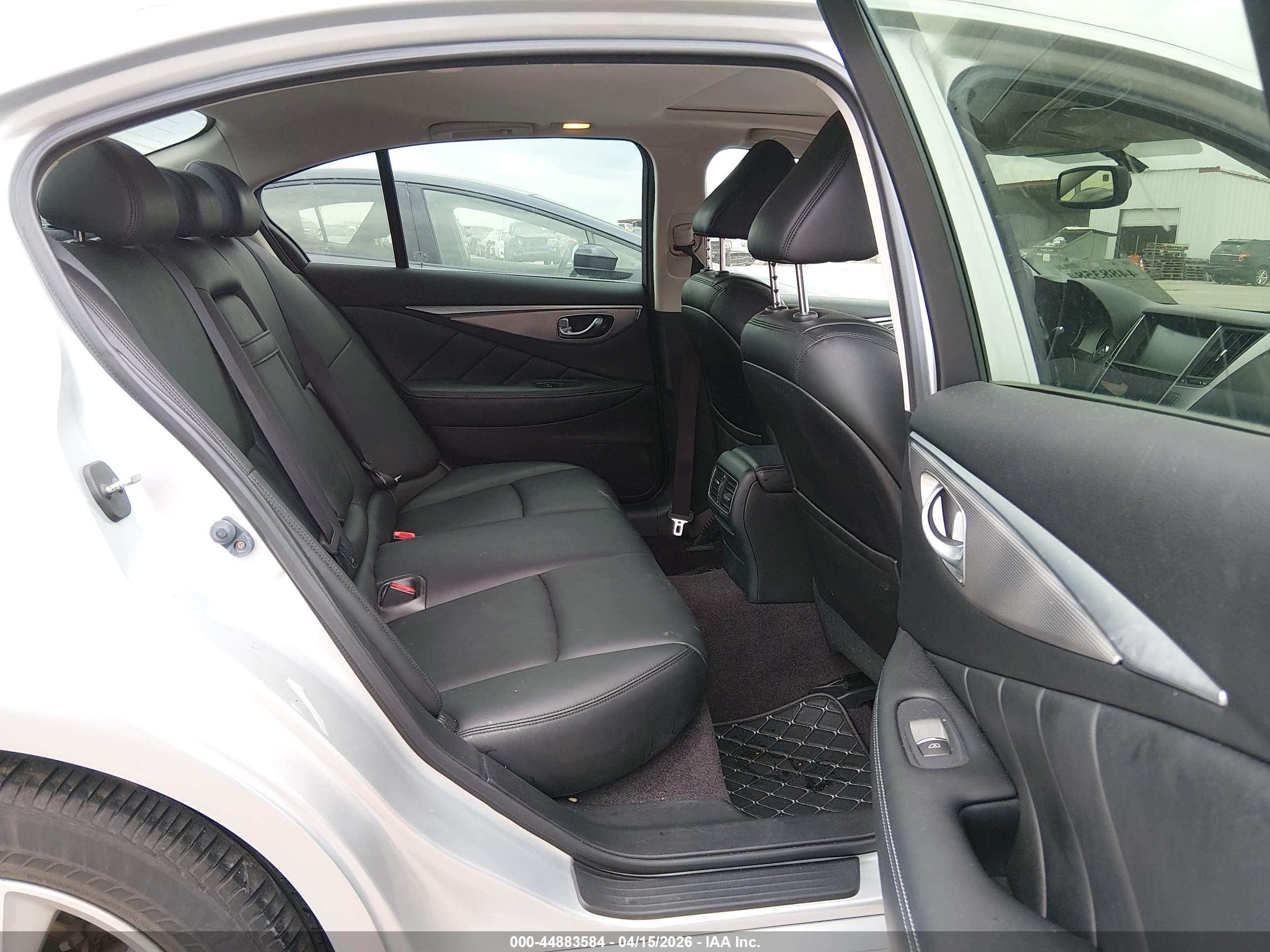2014 Infiniti Q50 Premium Silver vin: JN1BV7AR8EM694634