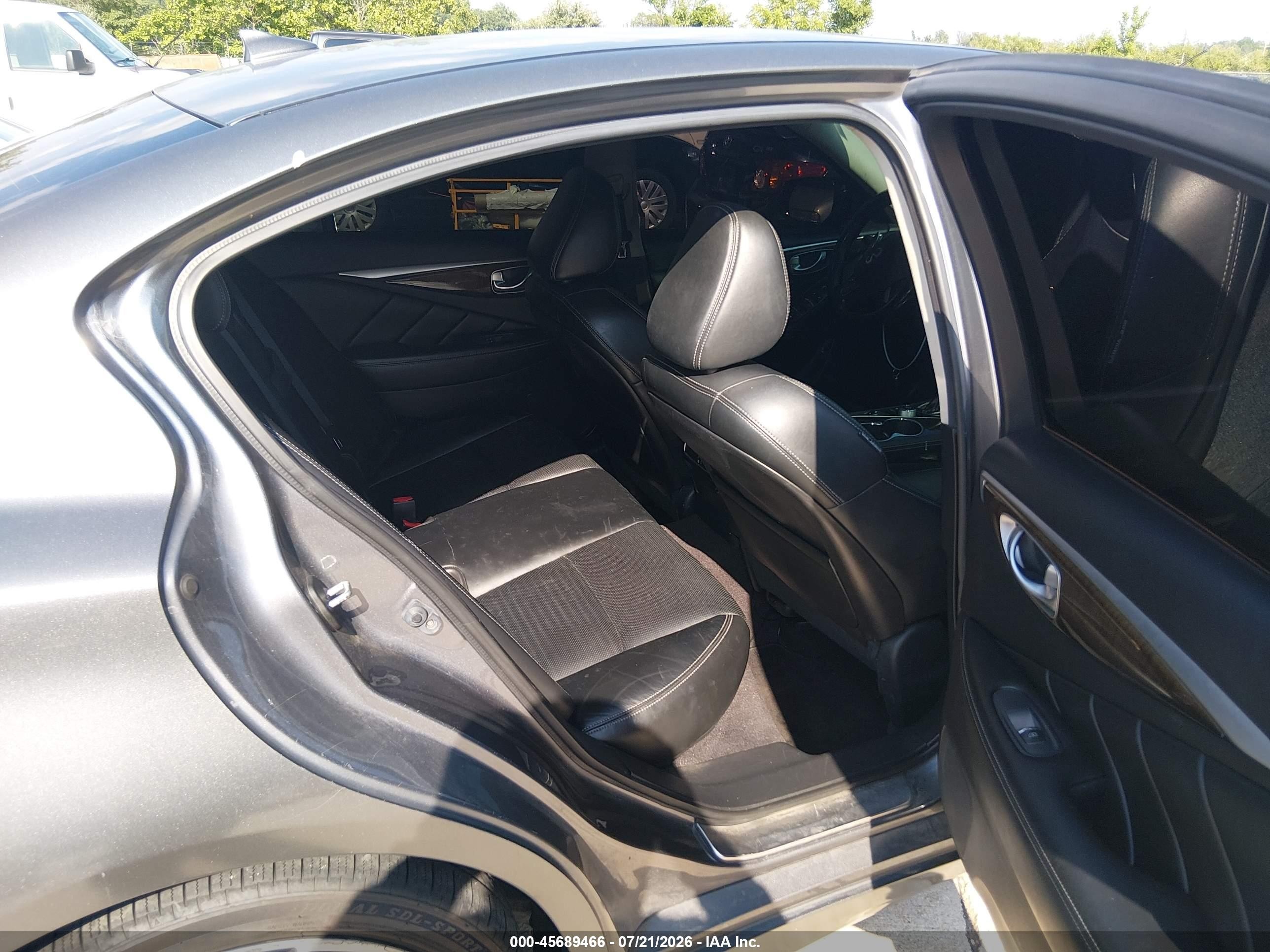 2014 Infiniti Q50 Sport Beige vin: JN1BV7AR8EM704871