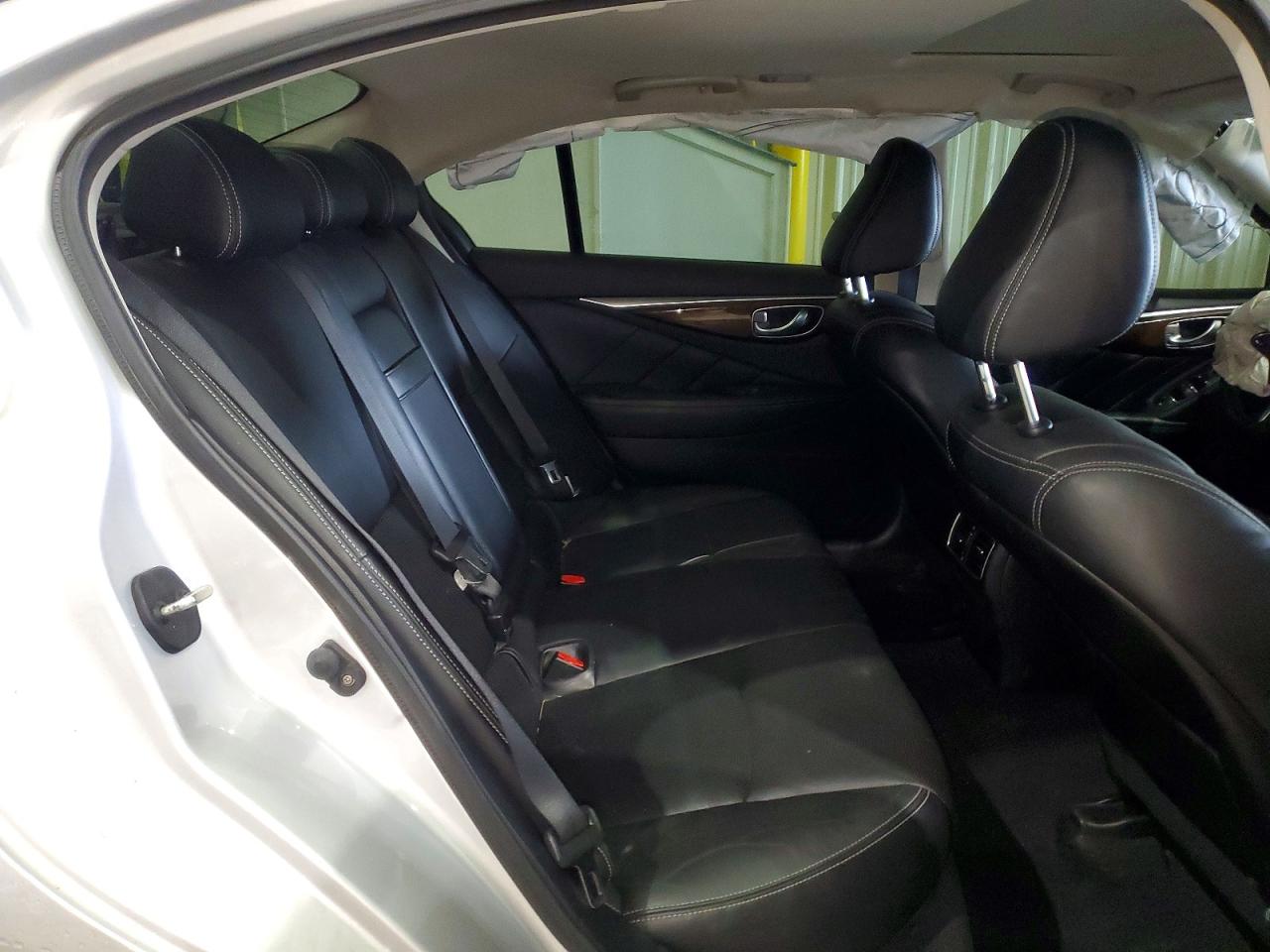 2015 Infiniti Q50 Premium Silver vin: JN1BV7AR8FM393816
