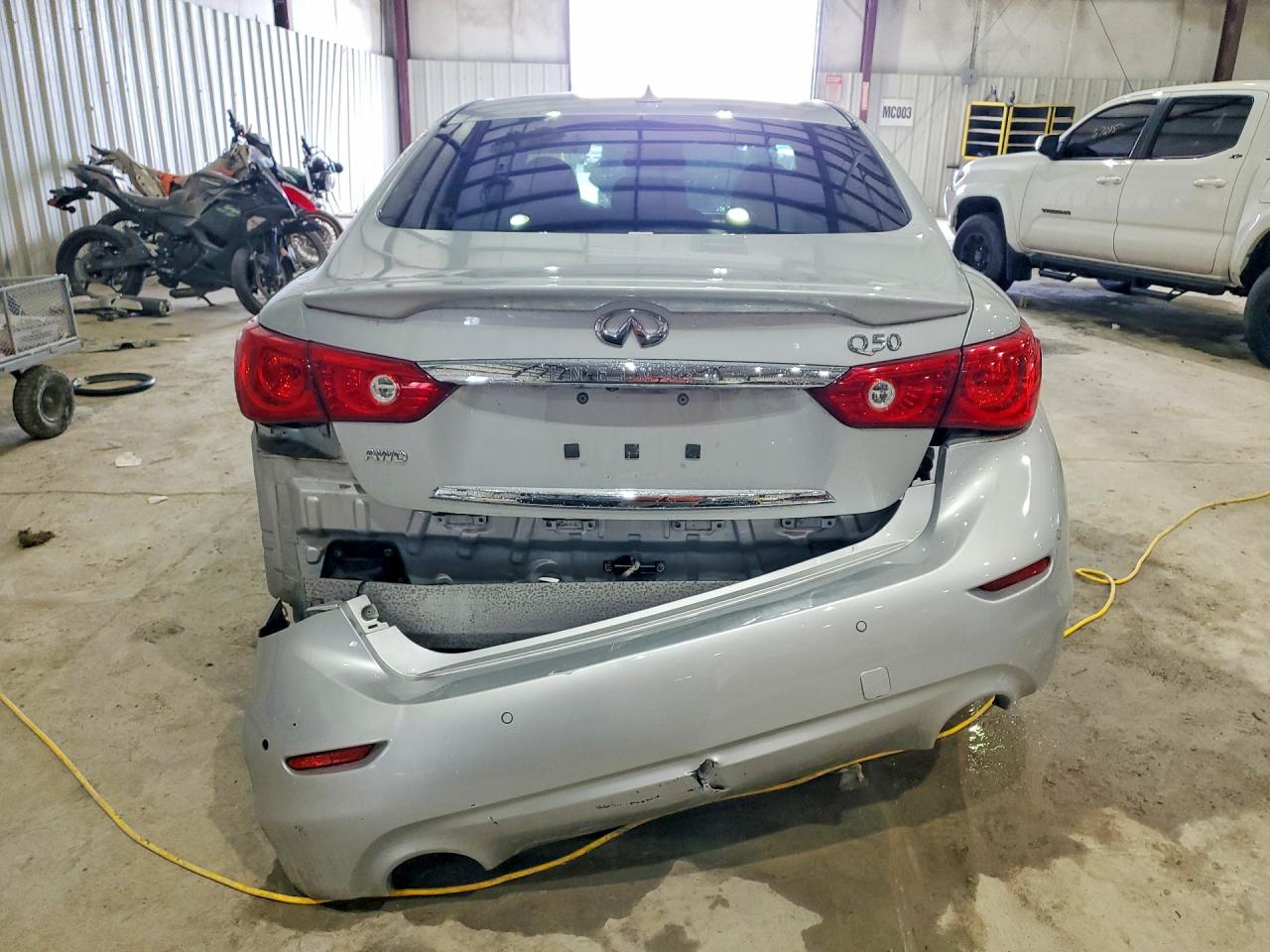 2015 Infiniti Q50 Premium Silver vin: JN1BV7AR8FM393816