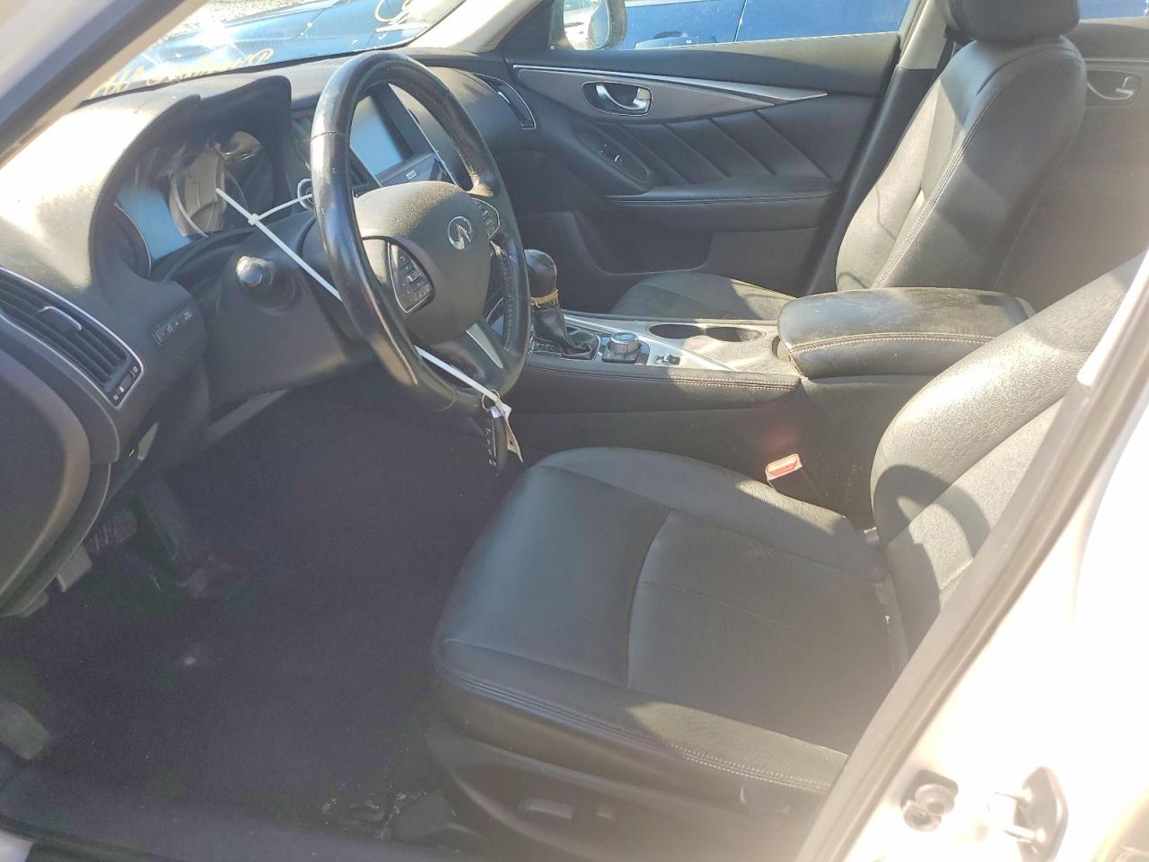 2015 Infiniti Q50 Base White vin: JN1BV7AR8FM394397
