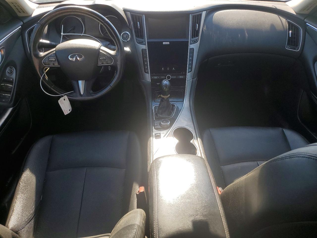 2015 Infiniti Q50 Base White vin: JN1BV7AR8FM394397