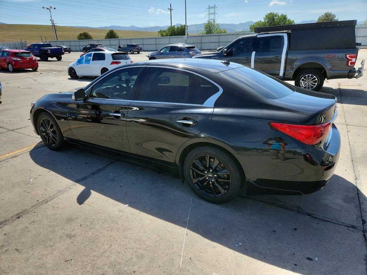 2015 Infiniti Q50 Premium Black vin: JN1BV7AR8FM395937