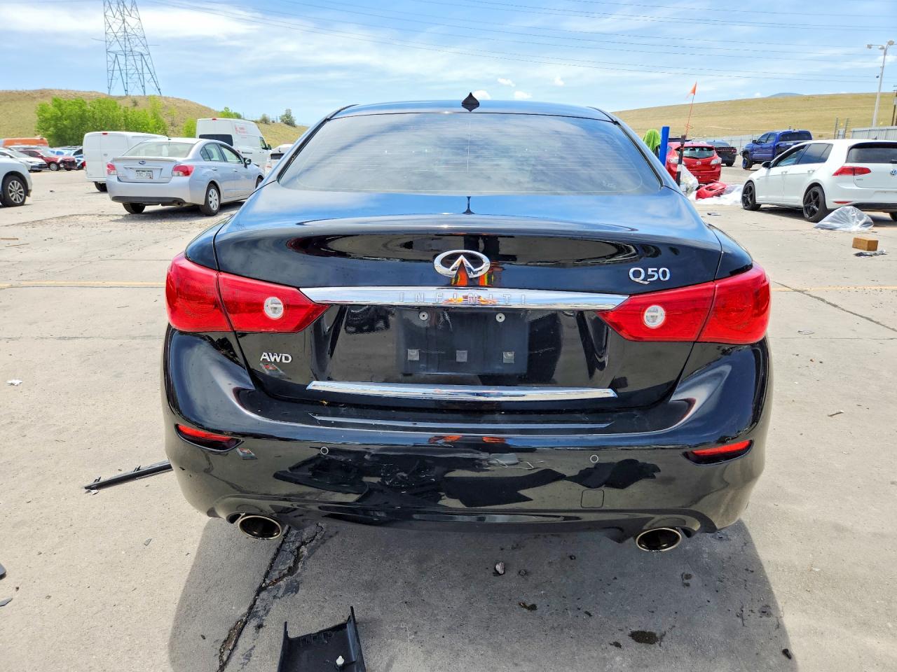 2015 Infiniti Q50 Premium Black vin: JN1BV7AR8FM395937
