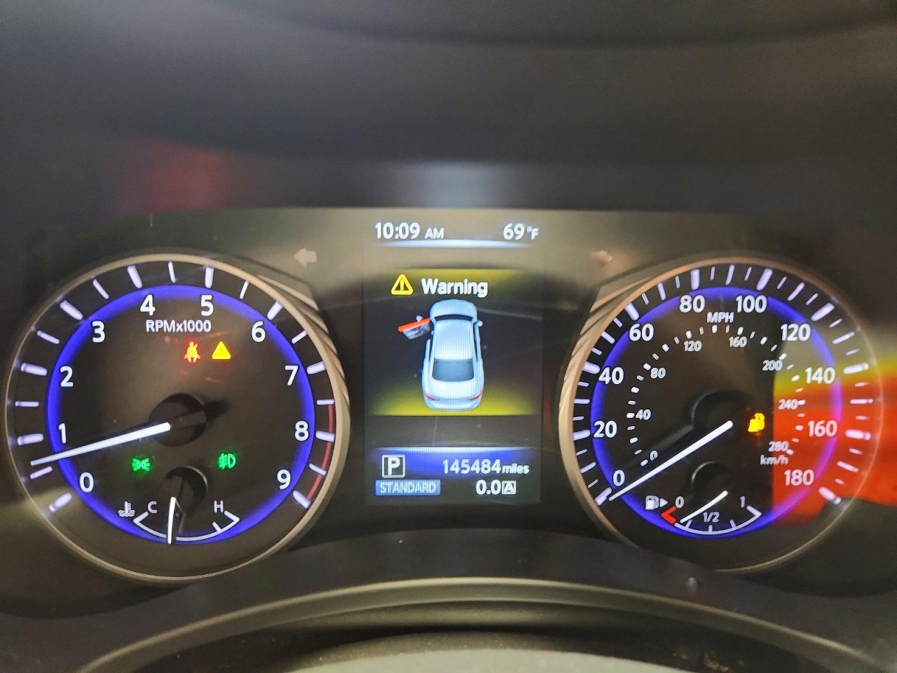 2015 Infiniti Q50 Base White vin: JN1BV7AR8FM401848