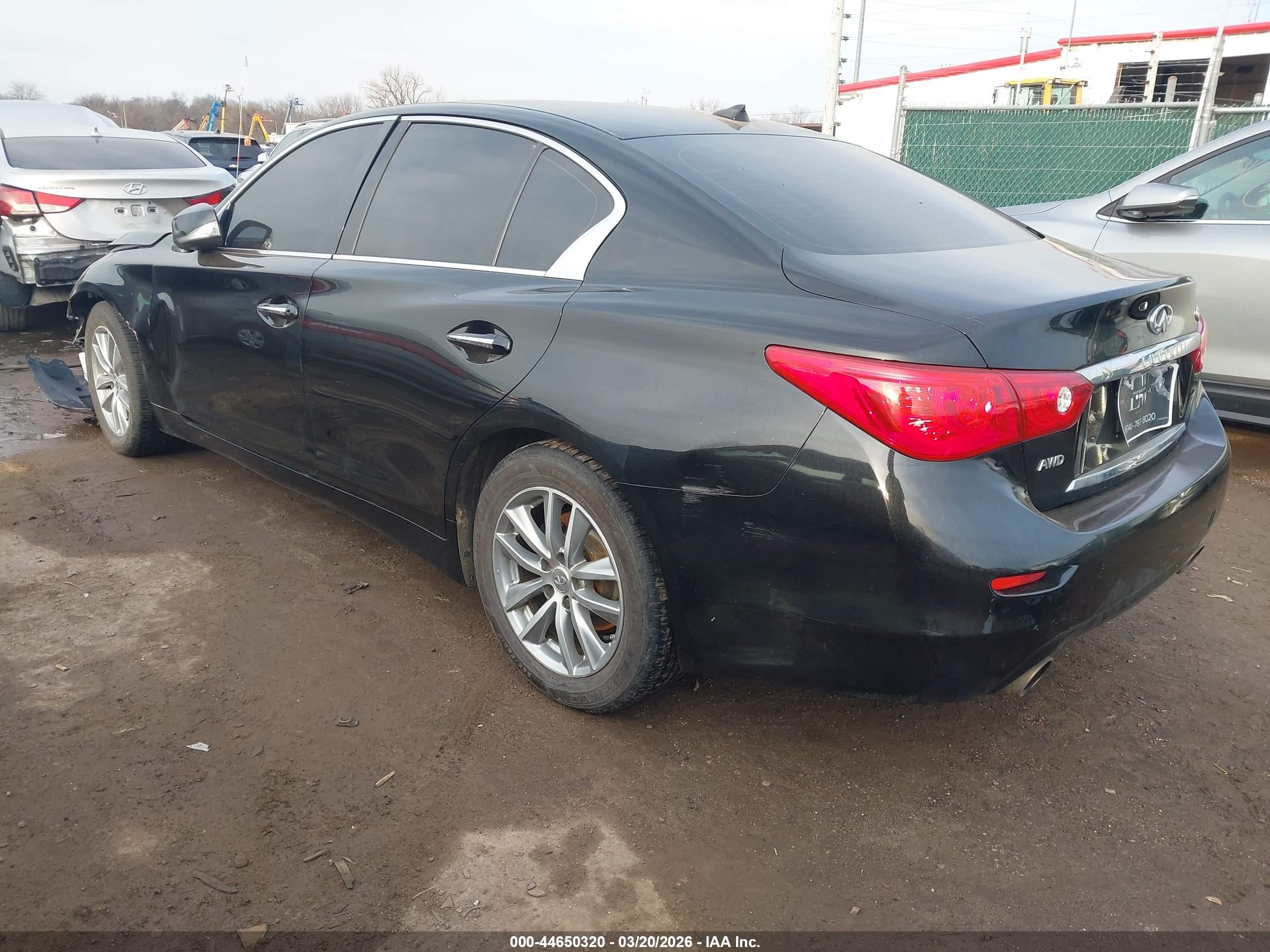 2015 Infiniti Q50 Premium Black vin: JN1BV7AR8FM401994