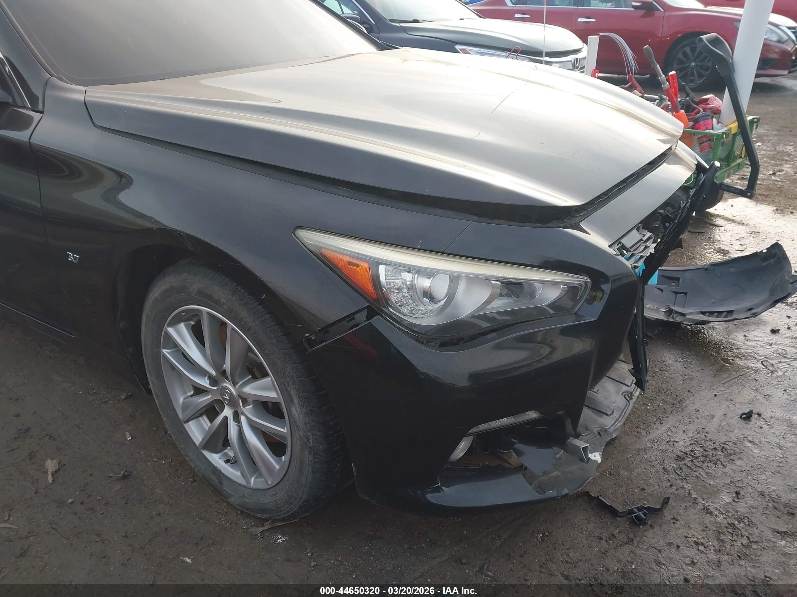 2015 Infiniti Q50 Premium Black vin: JN1BV7AR8FM401994