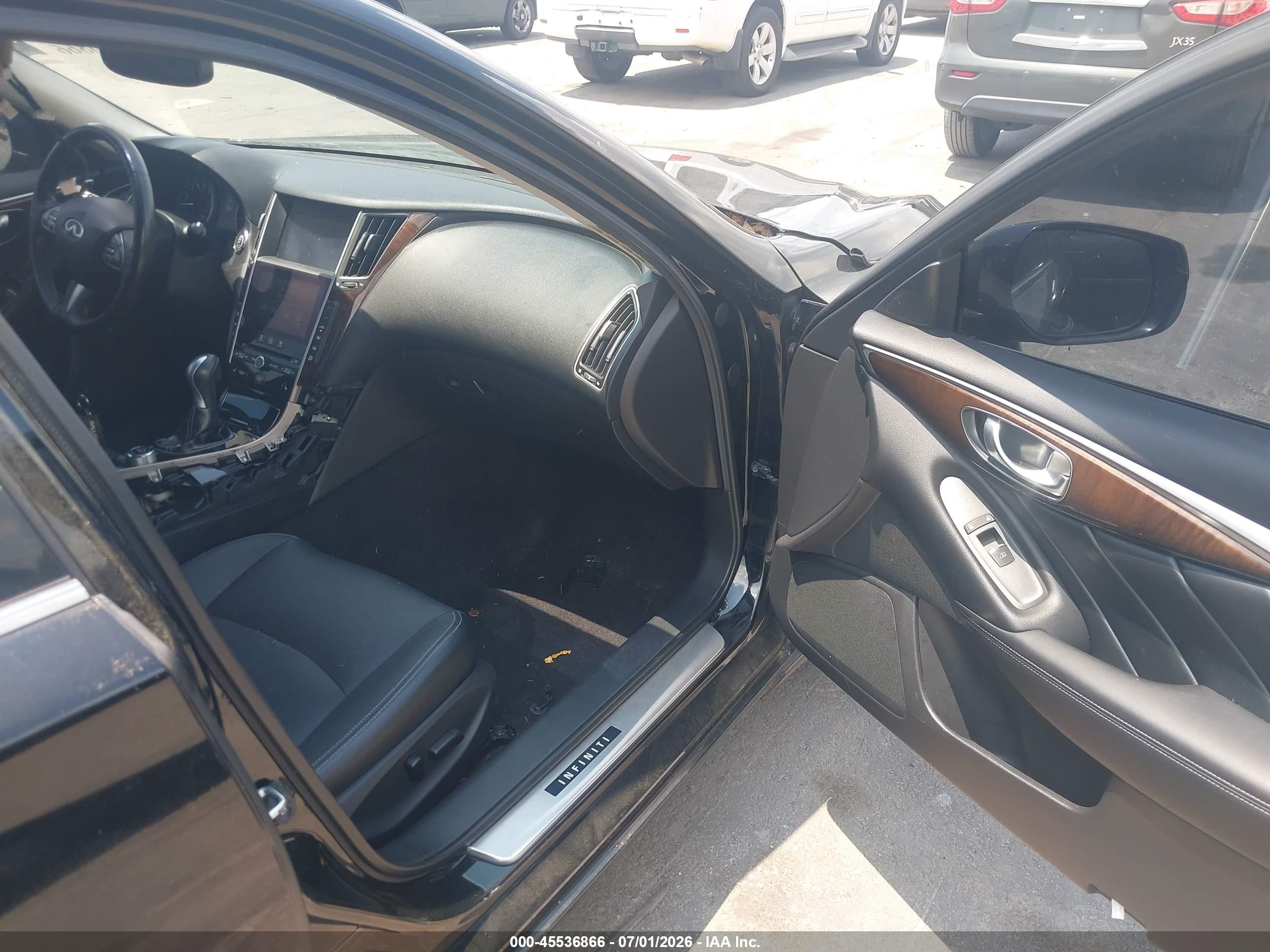 2015 Infiniti Q50 Premium Black vin: JN1BV7AR8FM409139