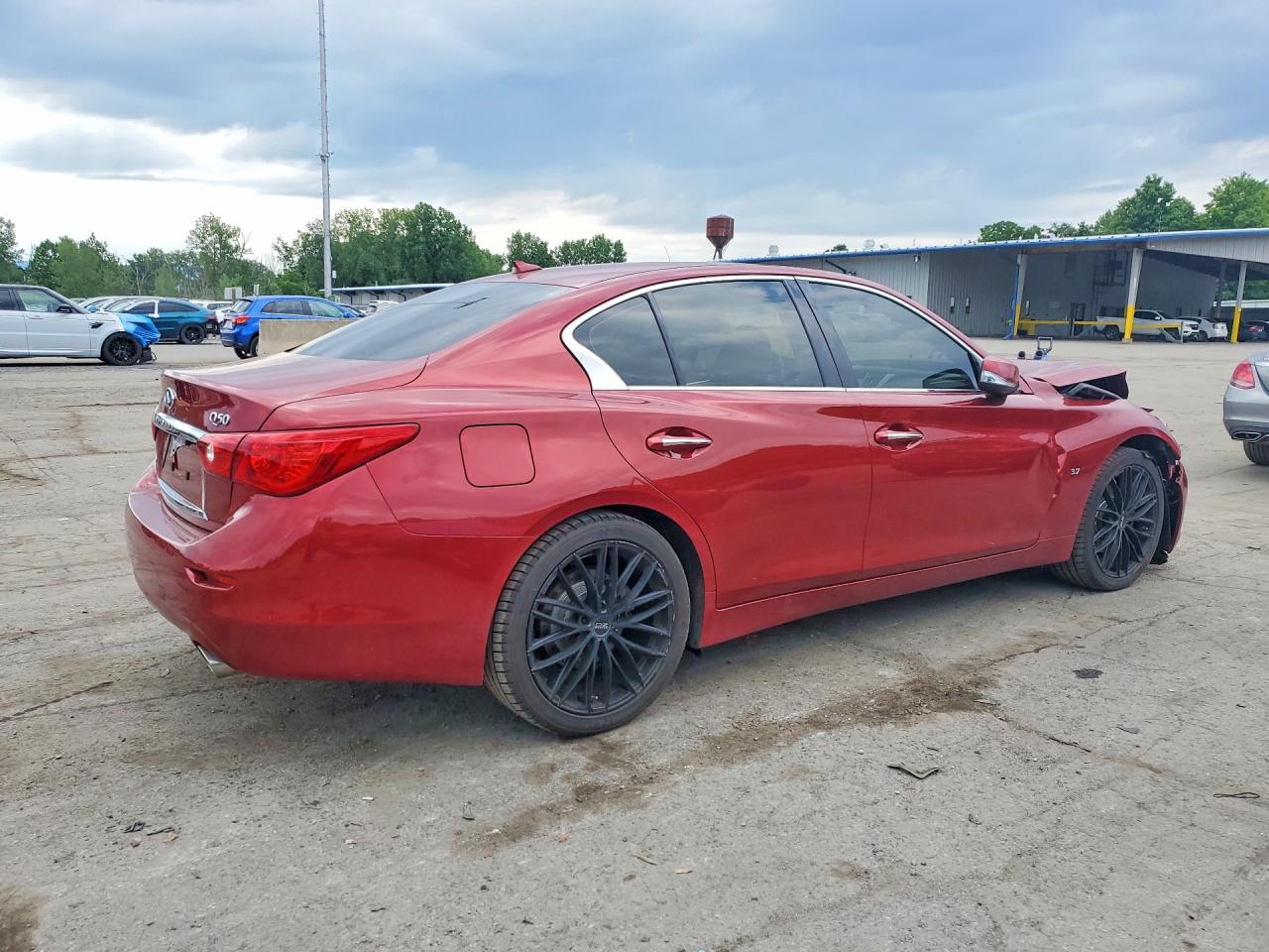 2014 Infiniti Q50 Red vin: JN1BV7AR9EM681259