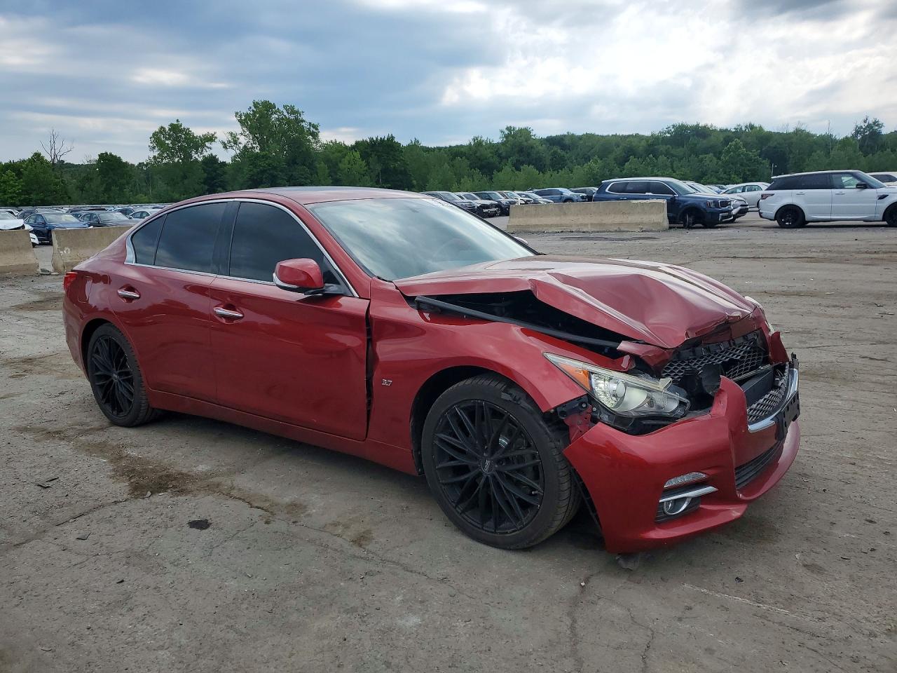 2014 Infiniti Q50 Red vin: JN1BV7AR9EM681259