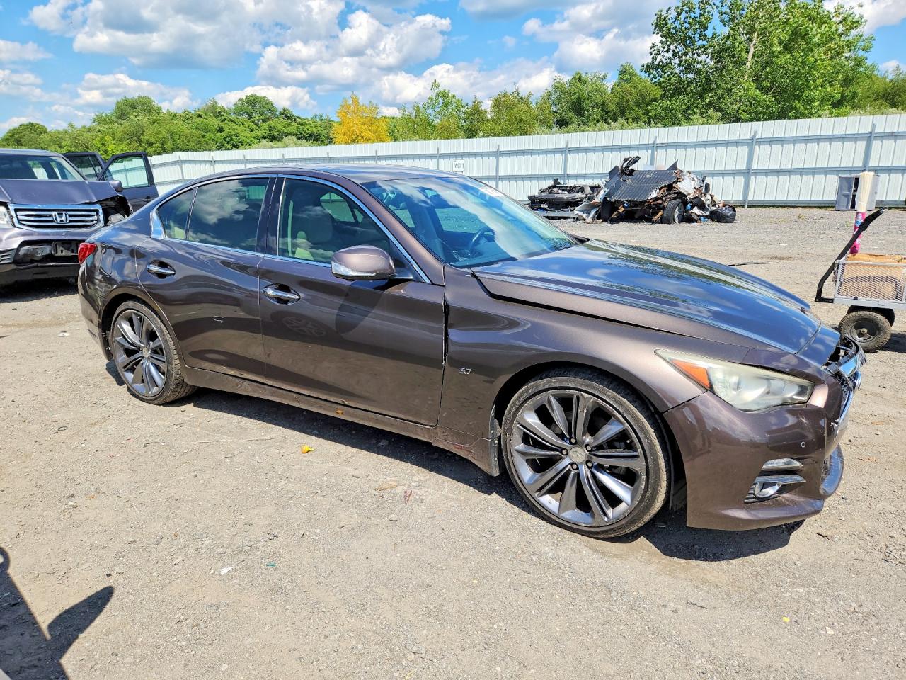 2014 Infiniti Q50 Base Brown vin: JN1BV7AR9EM683870