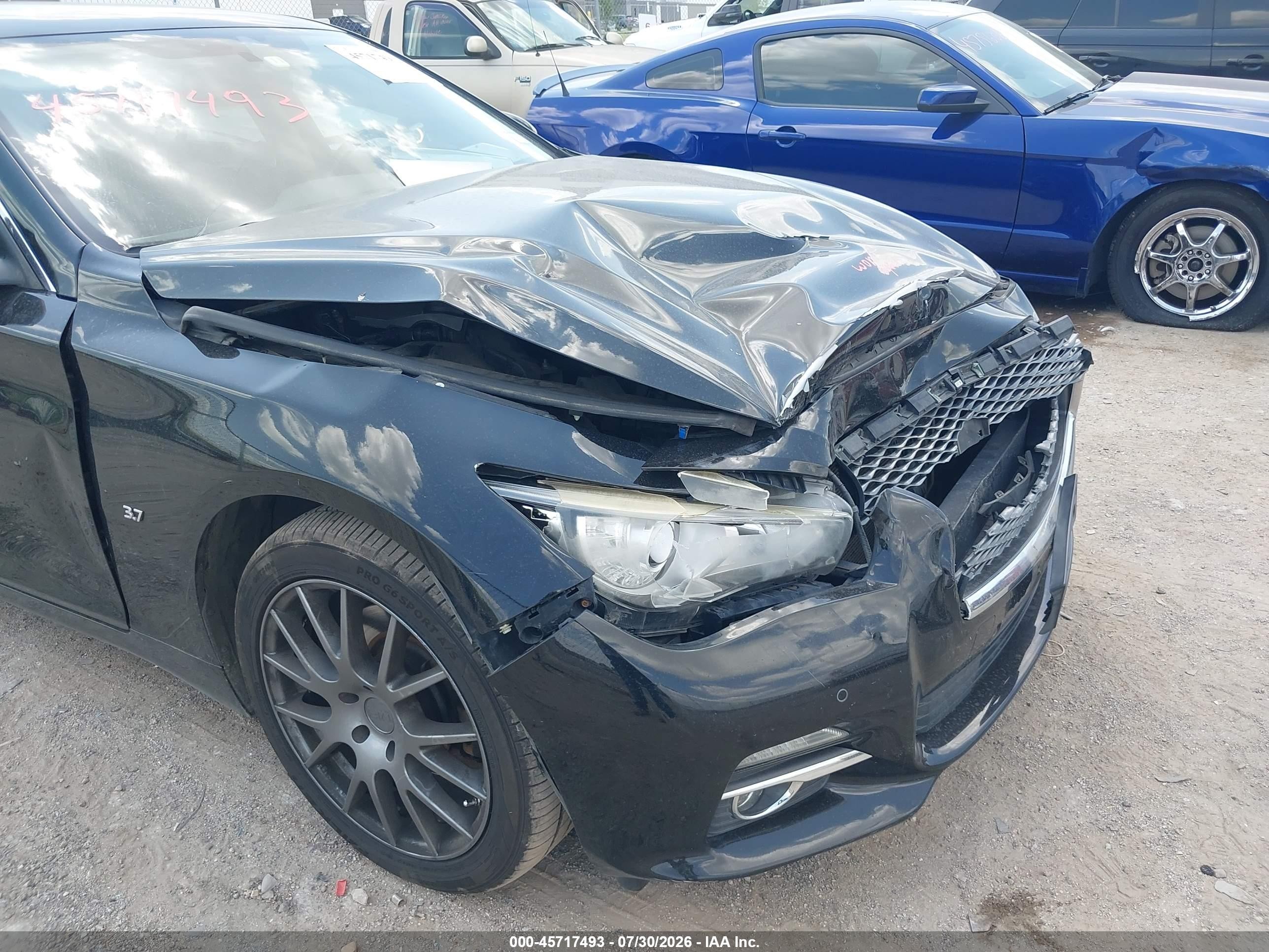 2014 Infiniti Q50 Premium Черный vin: JN1BV7AR9EM689314