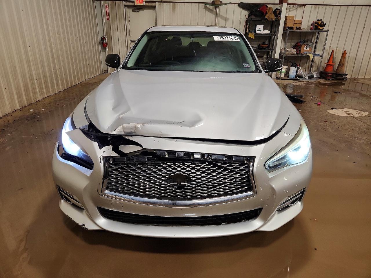 2014 Infiniti Q50 Base Silver vin: JN1BV7AR9EM689474