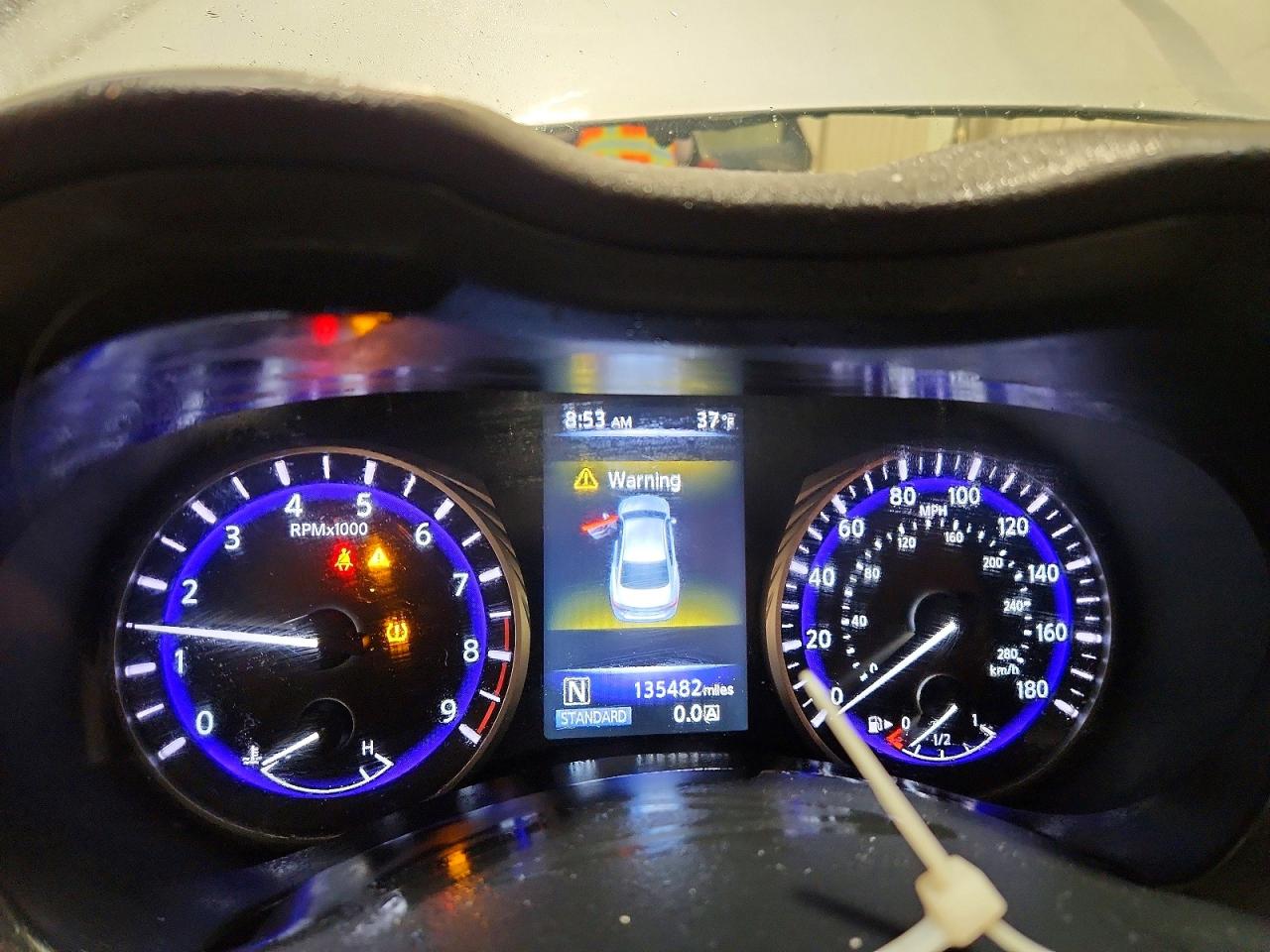 2014 Infiniti Q50 Base Silver vin: JN1BV7AR9EM689474