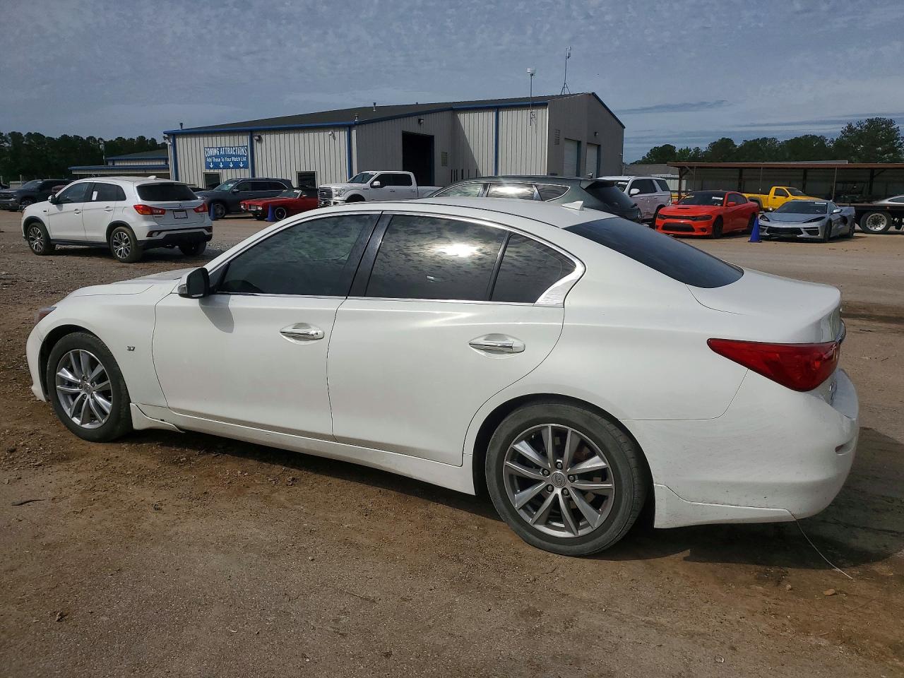 2014 Infiniti Q50 Premium White vin: JN1BV7AR9EM703230