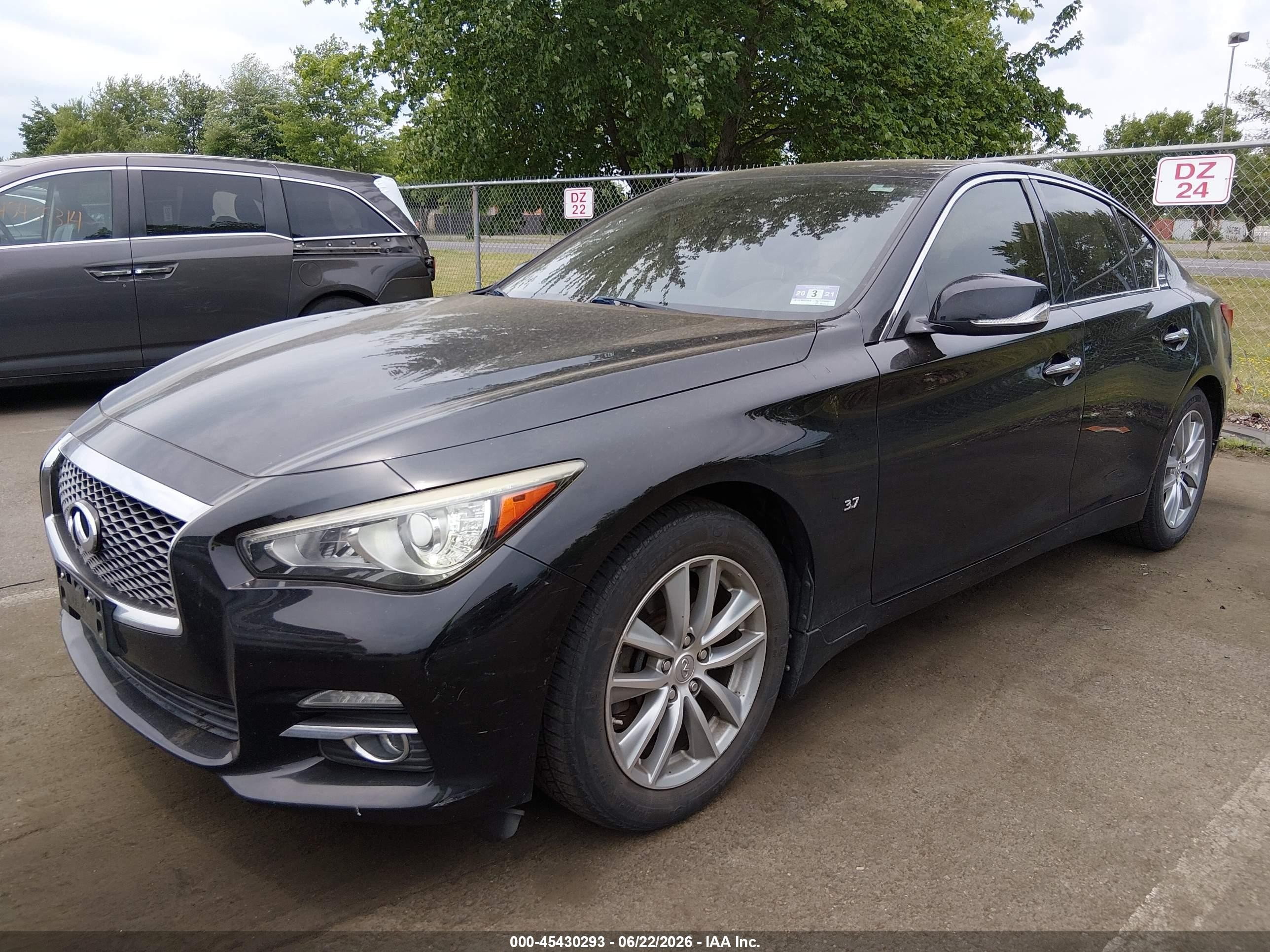 2014 Infiniti Q50 Premium Black vin: JN1BV7AR9EM705172