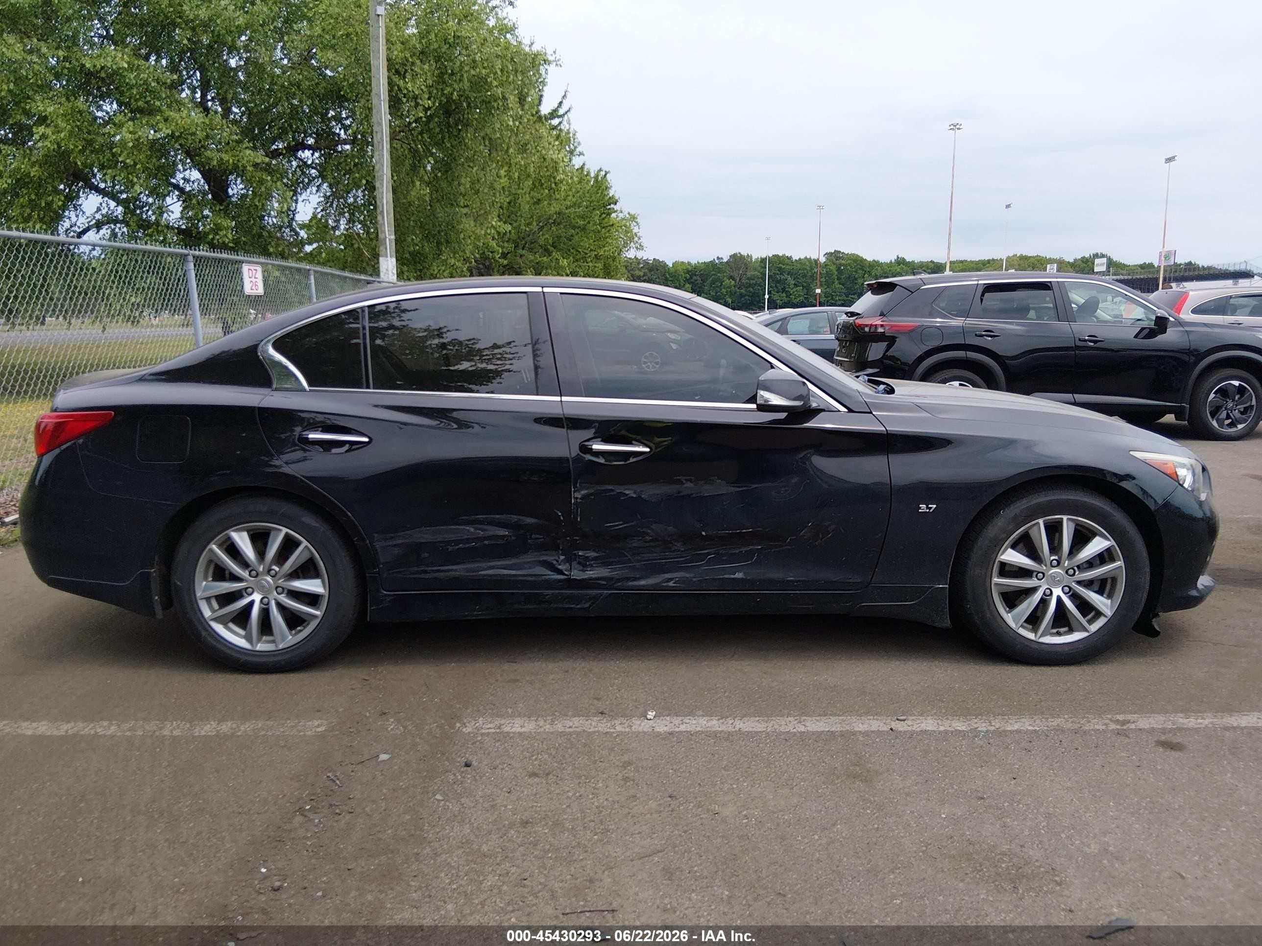 2014 Infiniti Q50 Premium Black vin: JN1BV7AR9EM705172