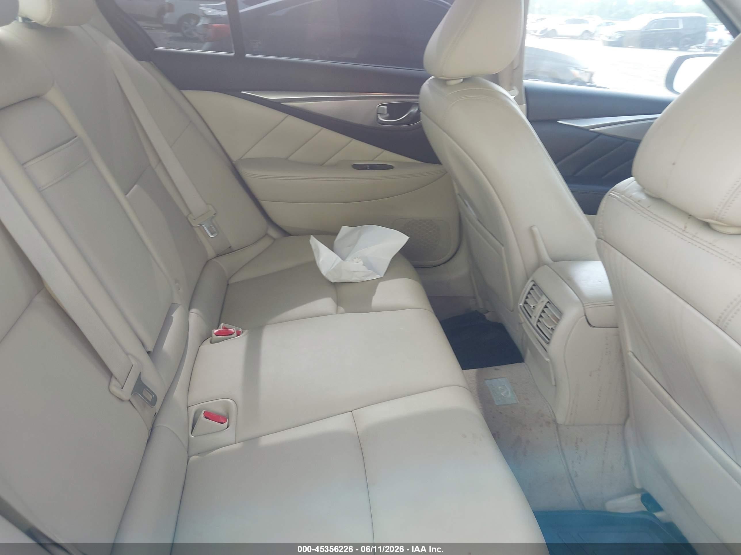 2014 Infiniti Q50 Premium Red vin: JN1BV7AR9EM706841