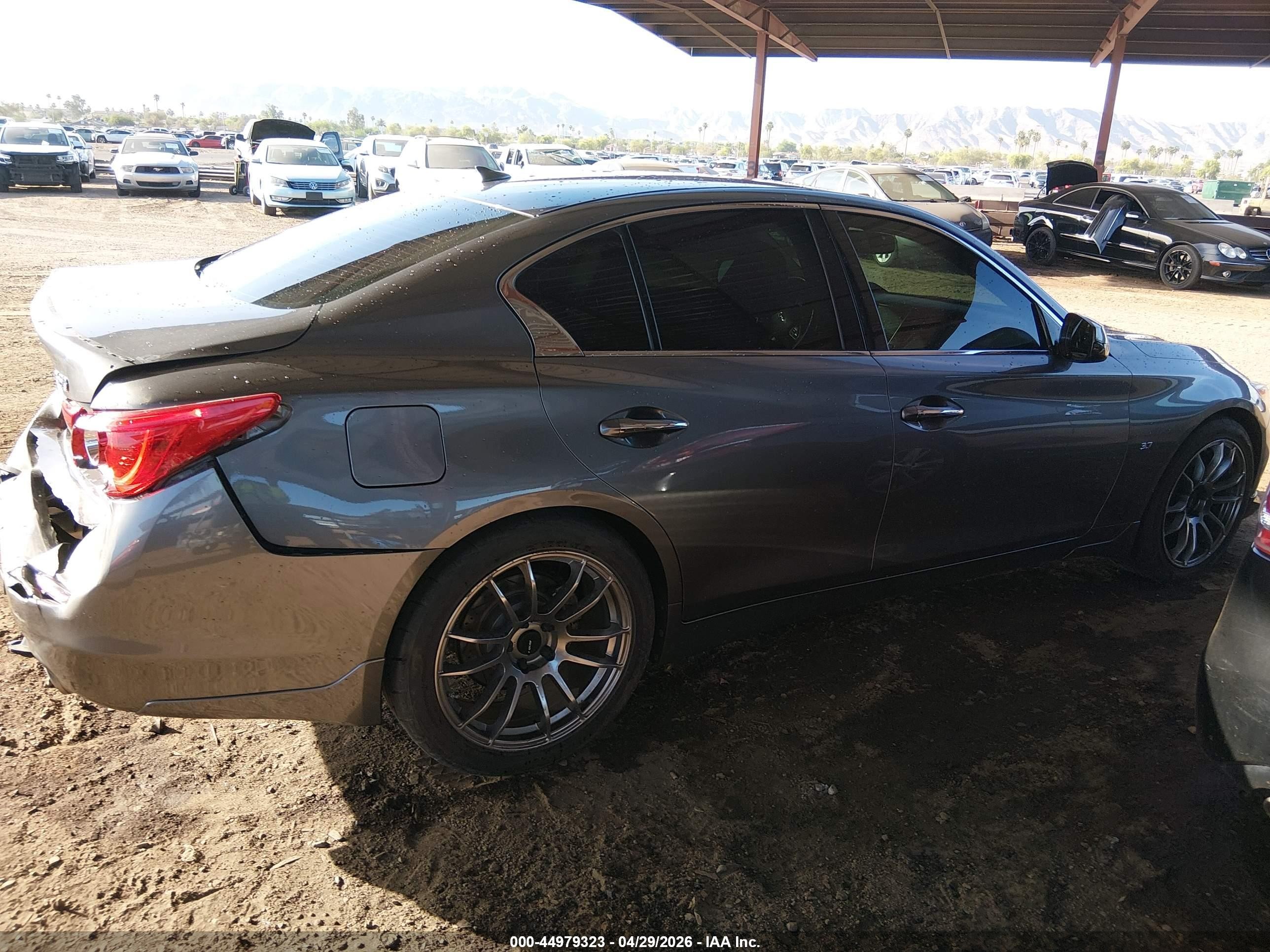 2015 Infiniti Q50 Premium Серый vin: JN1BV7AR9FM394280