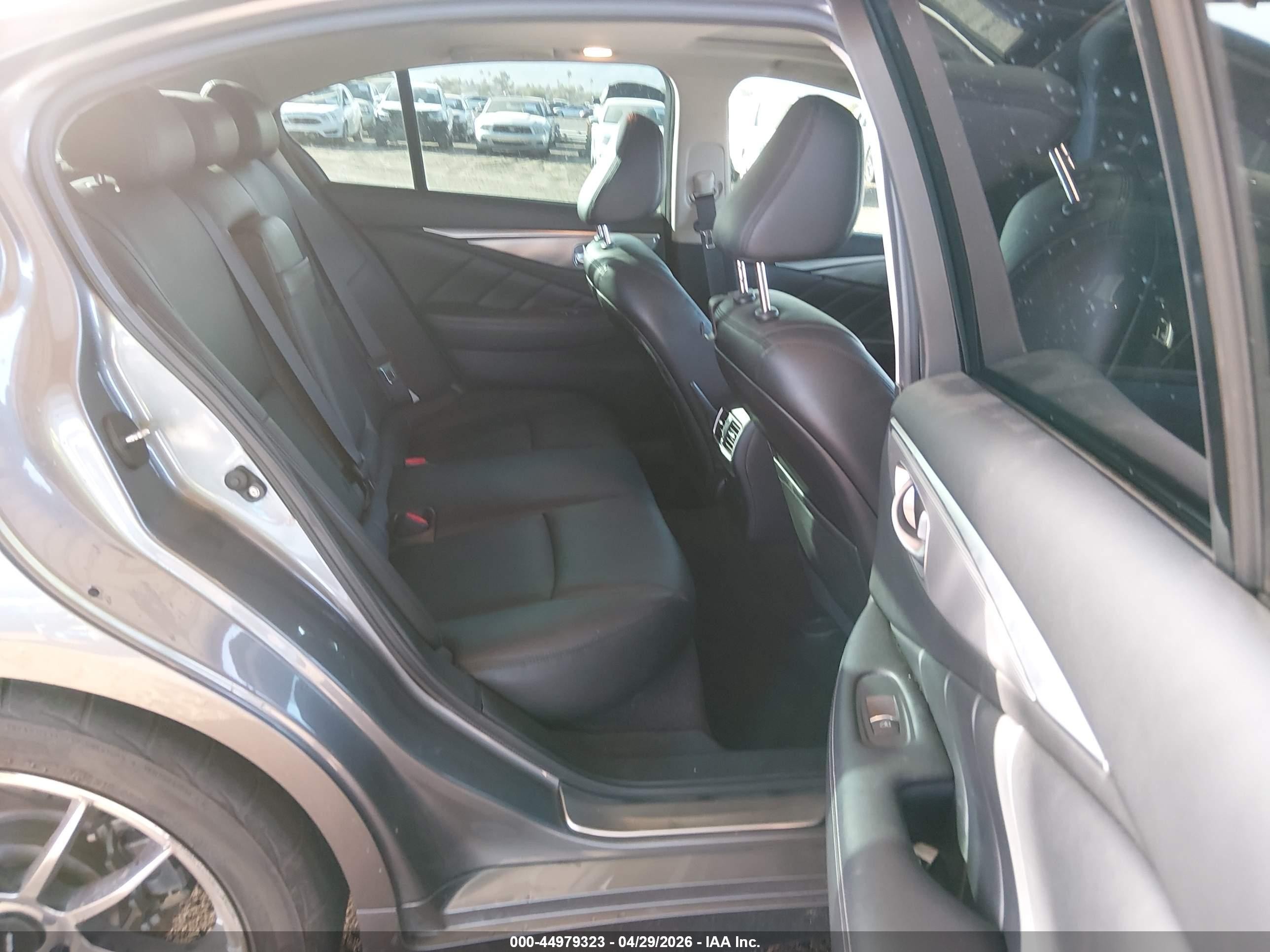 2015 Infiniti Q50 Premium Серый vin: JN1BV7AR9FM394280
