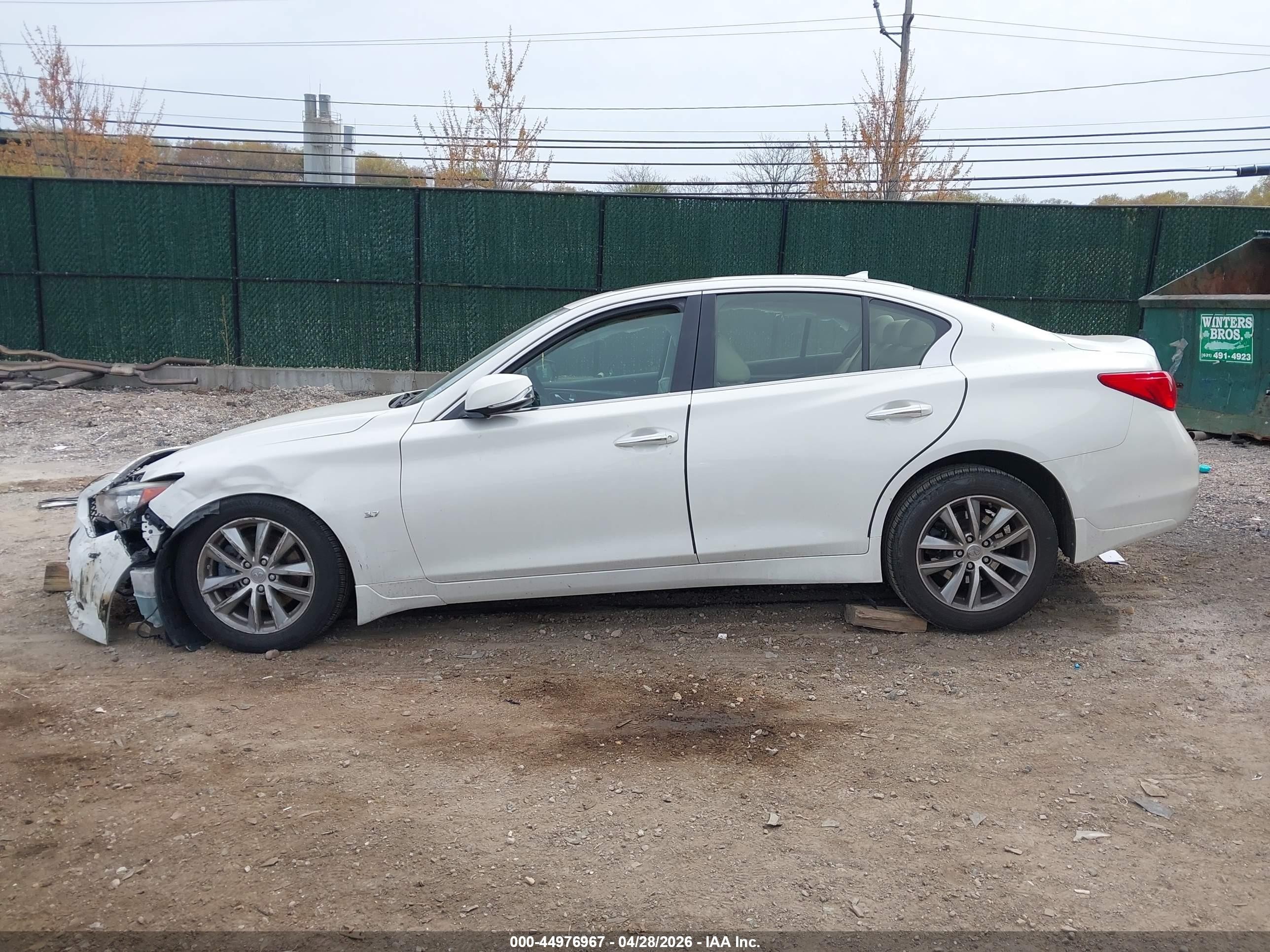2015 Infiniti Q50 Premium White vin: JN1BV7AR9FM397521